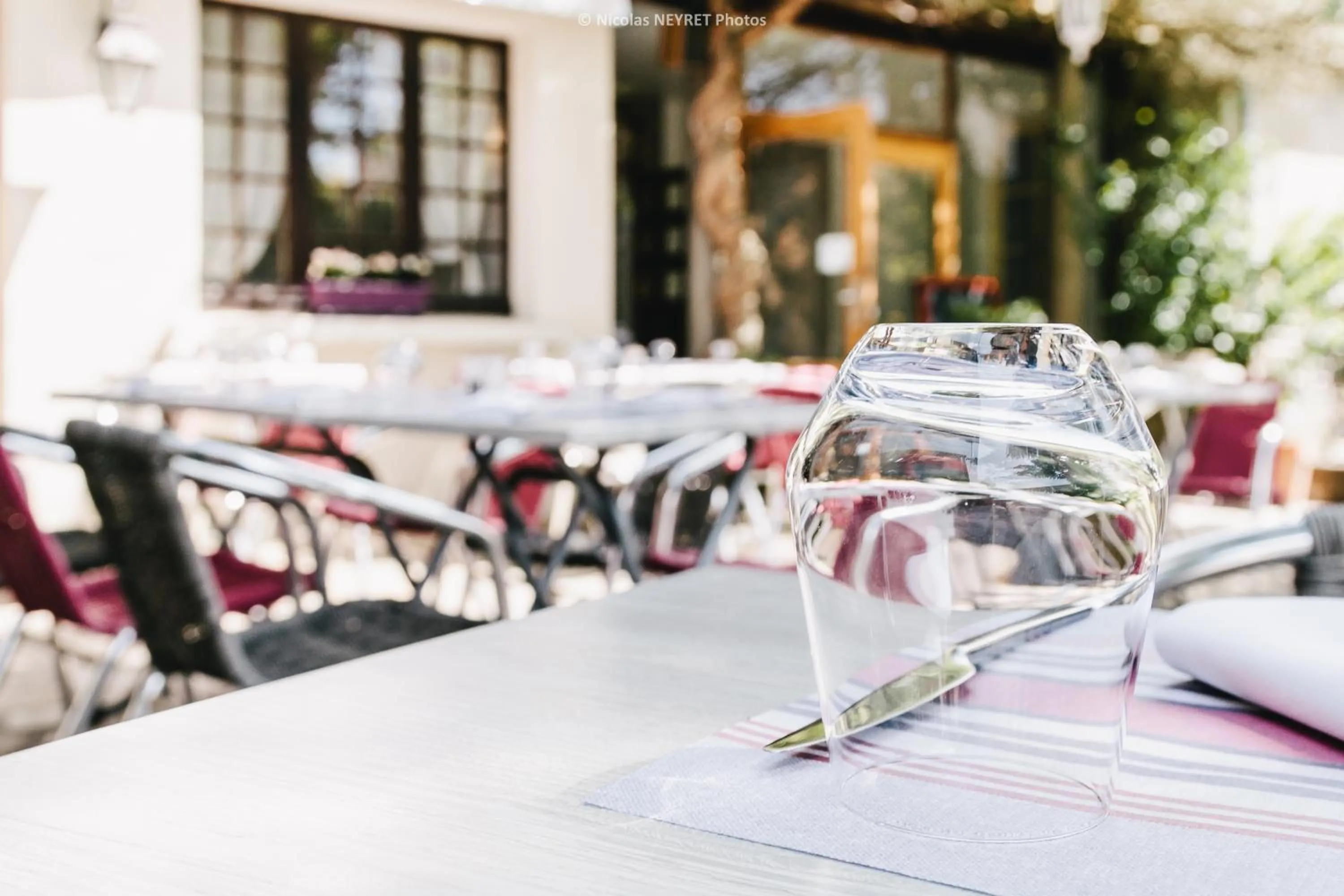 Property building in Hotel Le Central