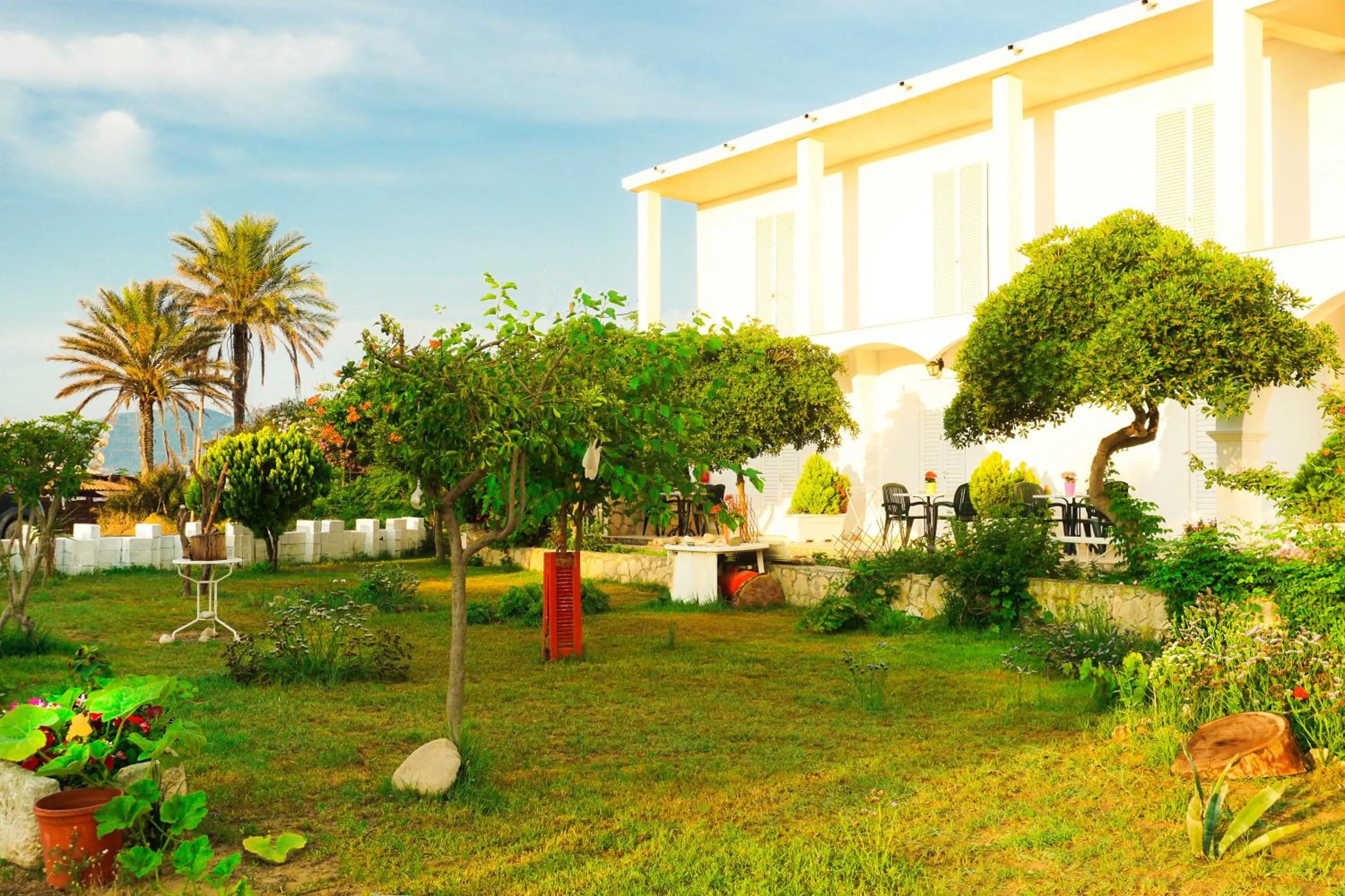 Property building in Cubaneros Holiday Inn