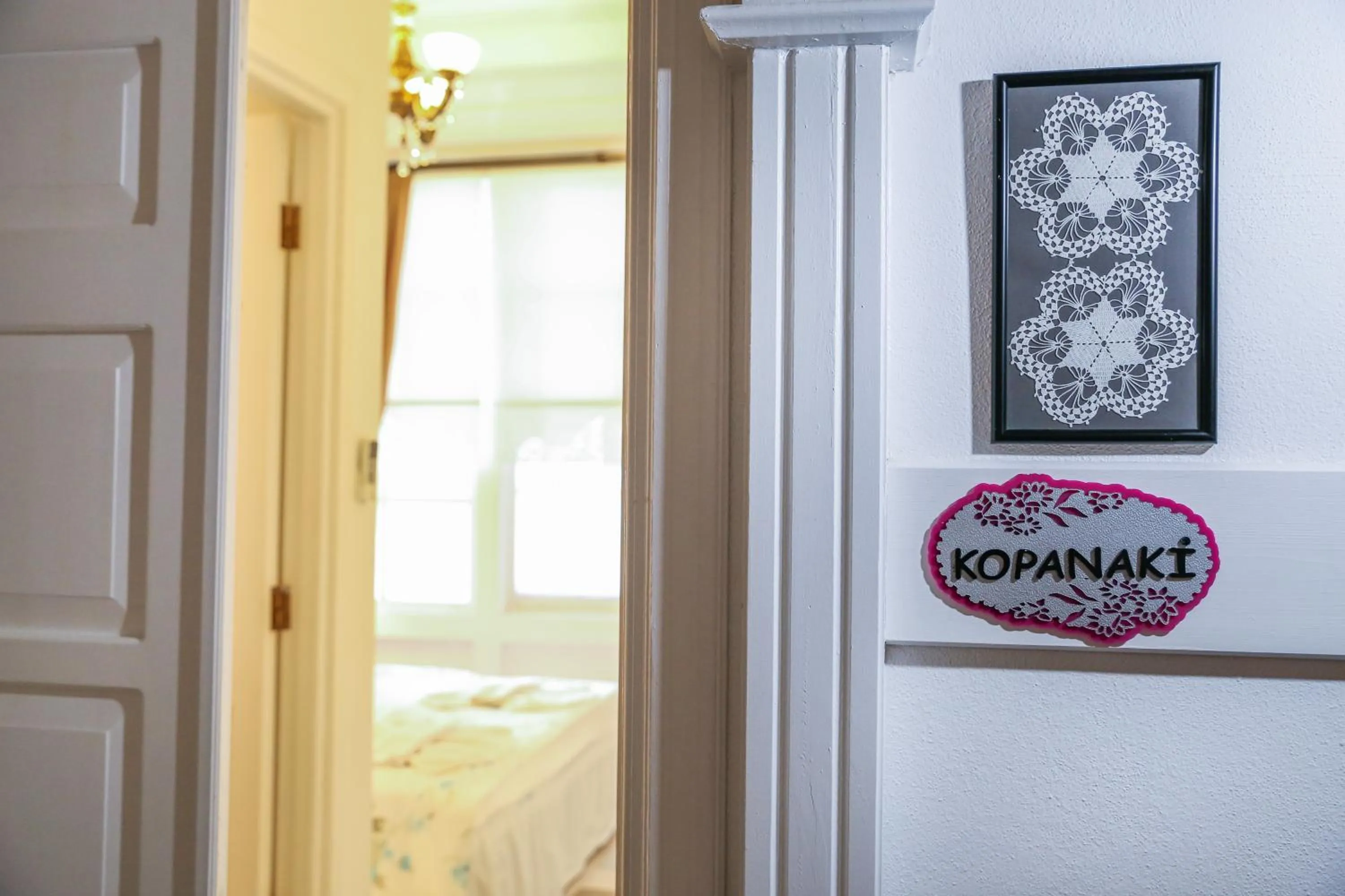 Logo/Certificate/Sign in Dantela Butik Hotel