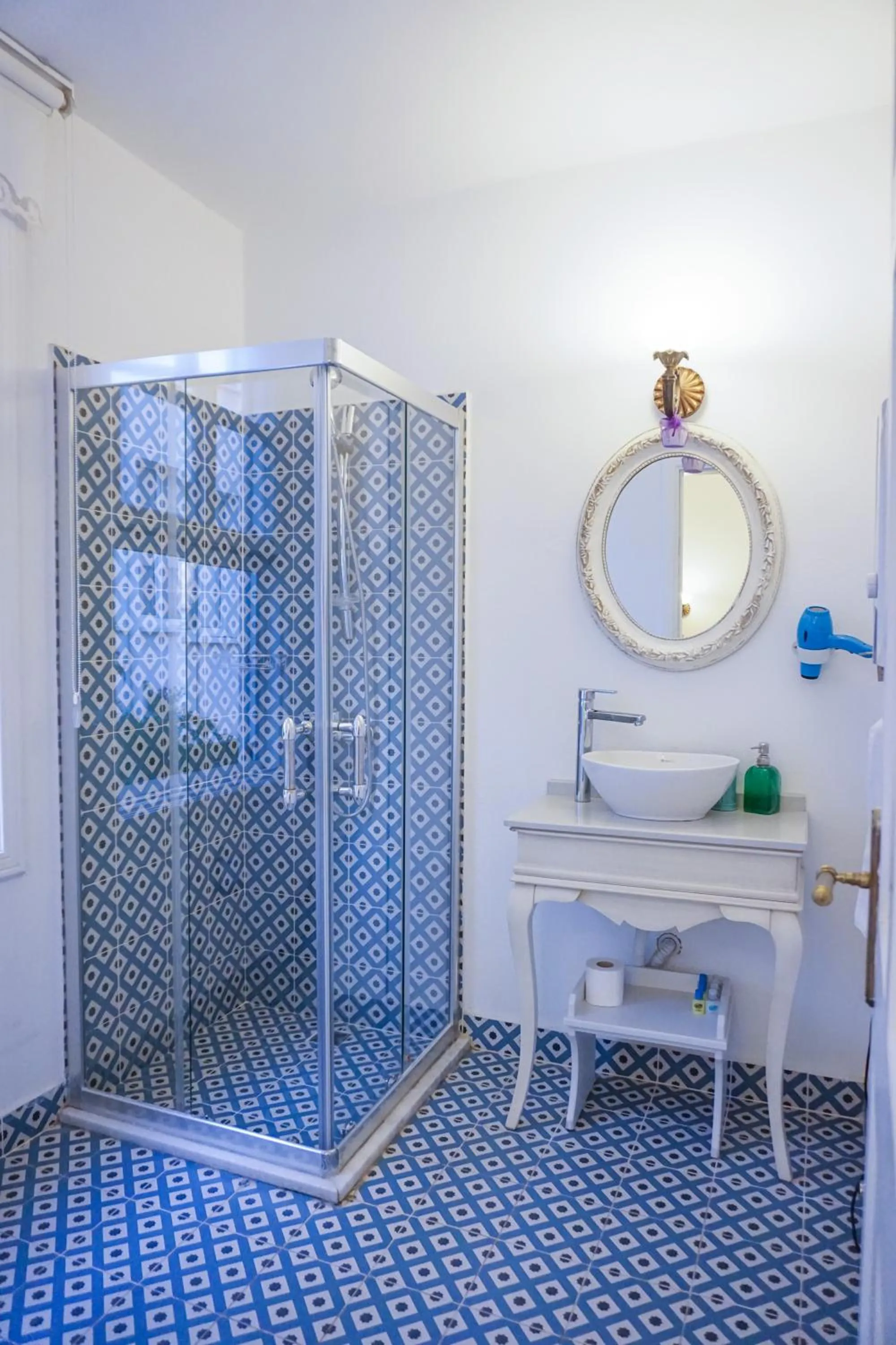 Shower in Dantela Butik Hotel