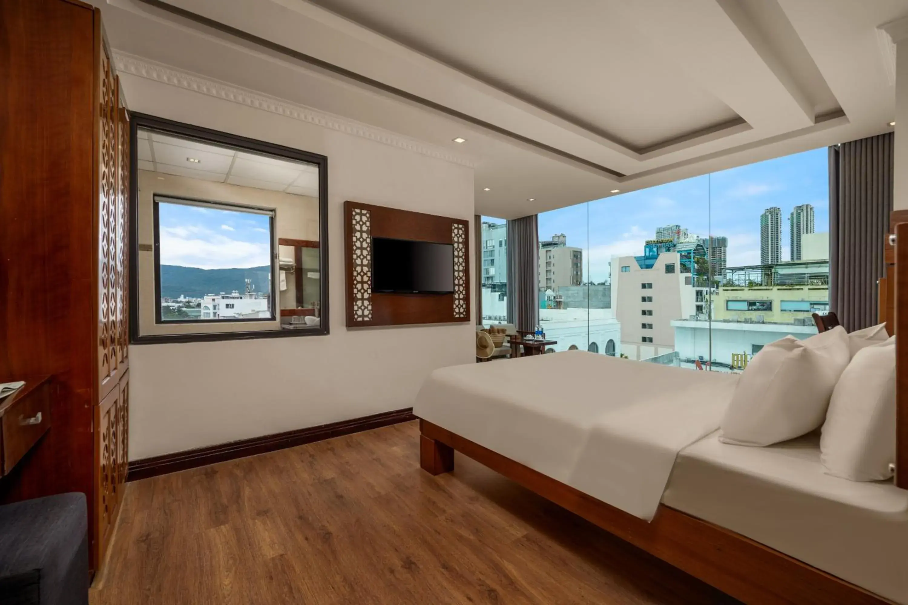 Suite with Balcony in A9 Beach Hotel Da Nang Suite with Balcony in A9 Beach Hotel Da Nang