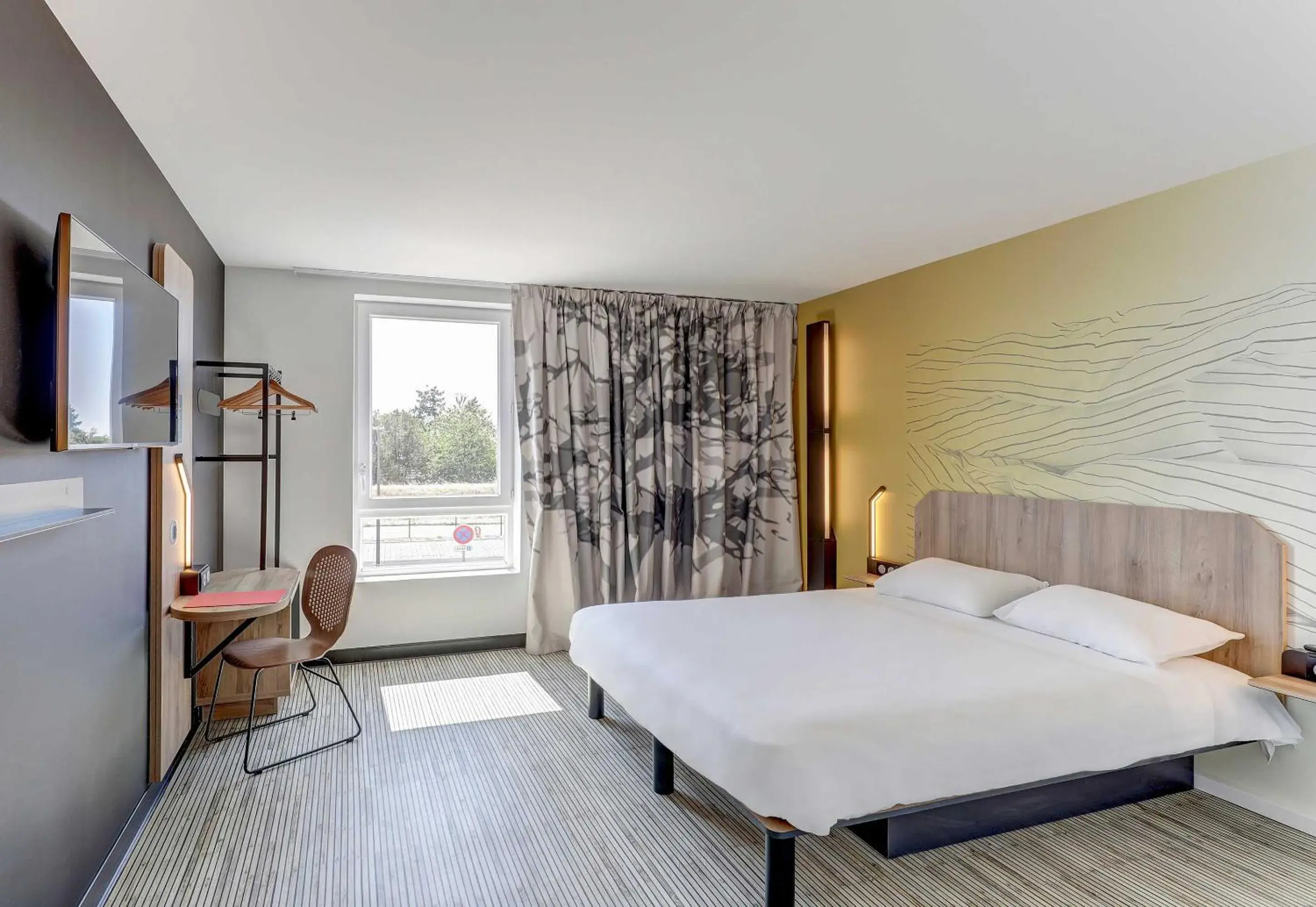 Double Room - Disability Access in B&B HOTEL Moulins Avermes Double Room - Disability Access in B&B HOTEL Moulins Avermes