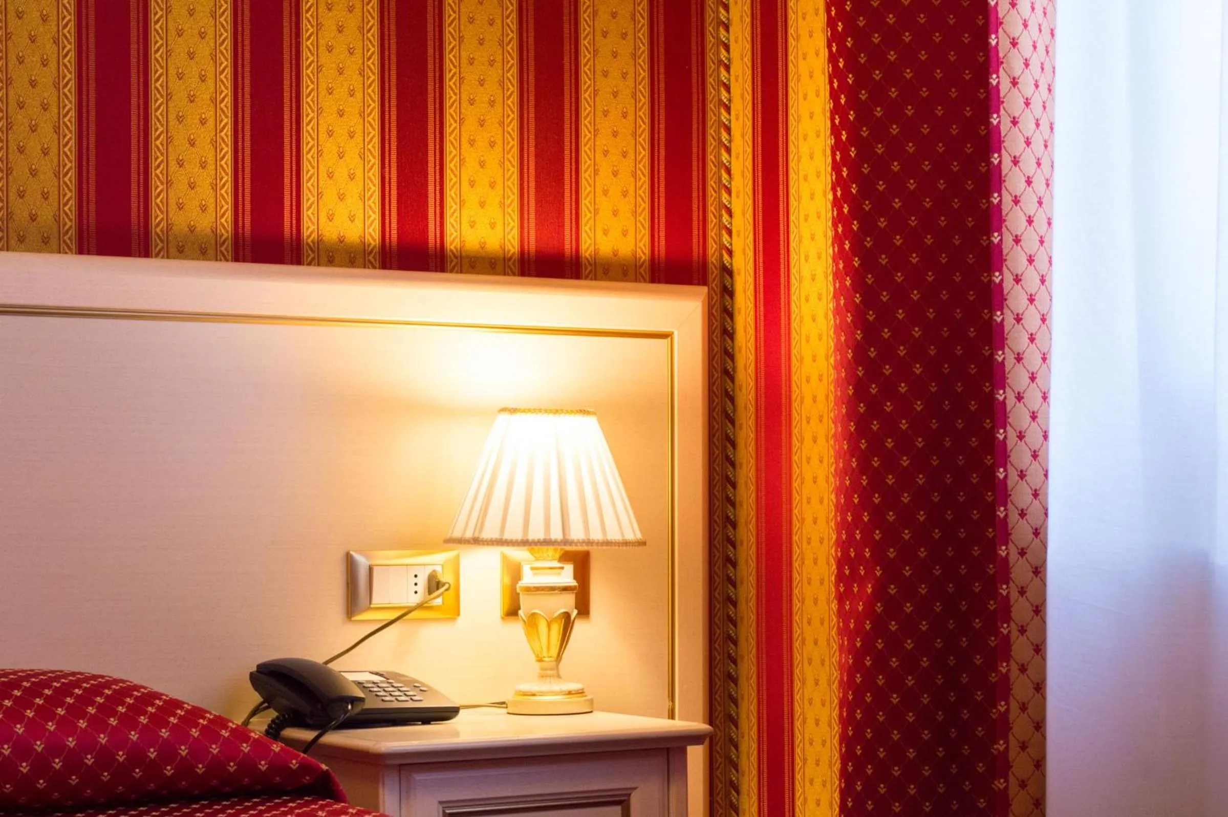 Decorative detail, Bed in Ca' Messner 5 Leoni