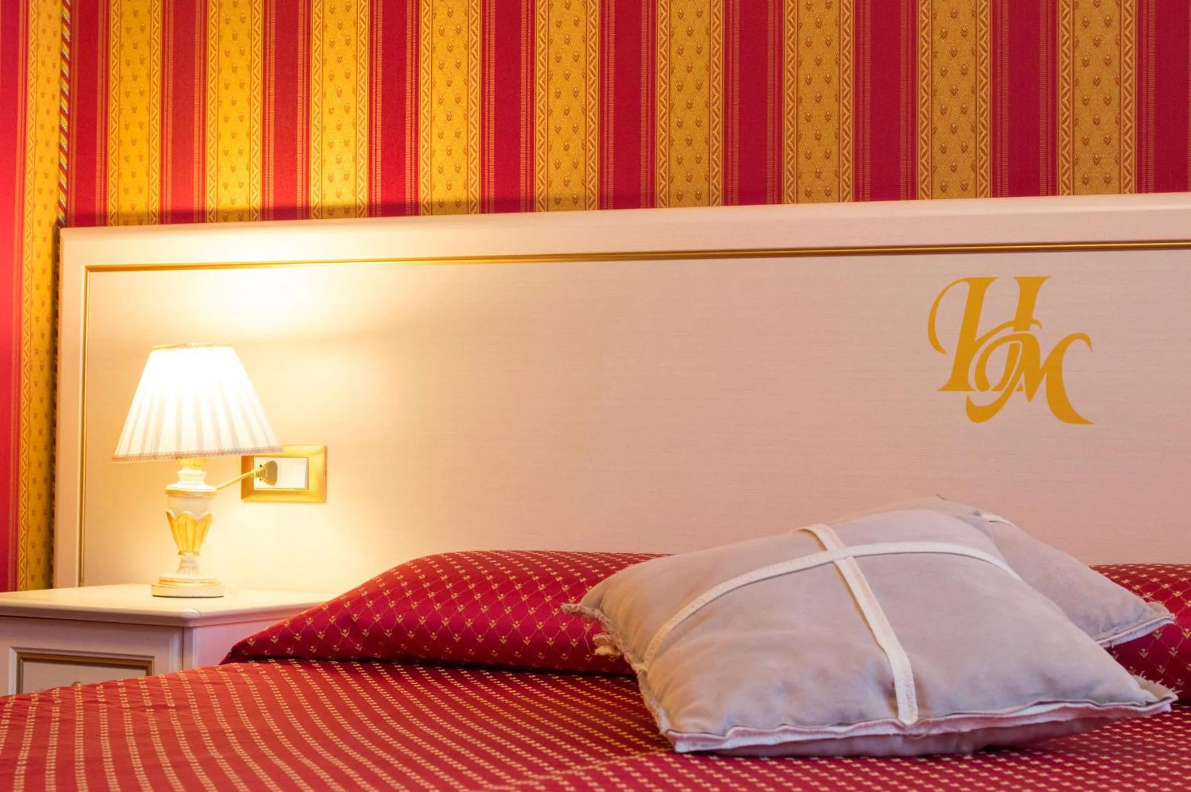 Photo of the whole room, Bed in Messner Palace