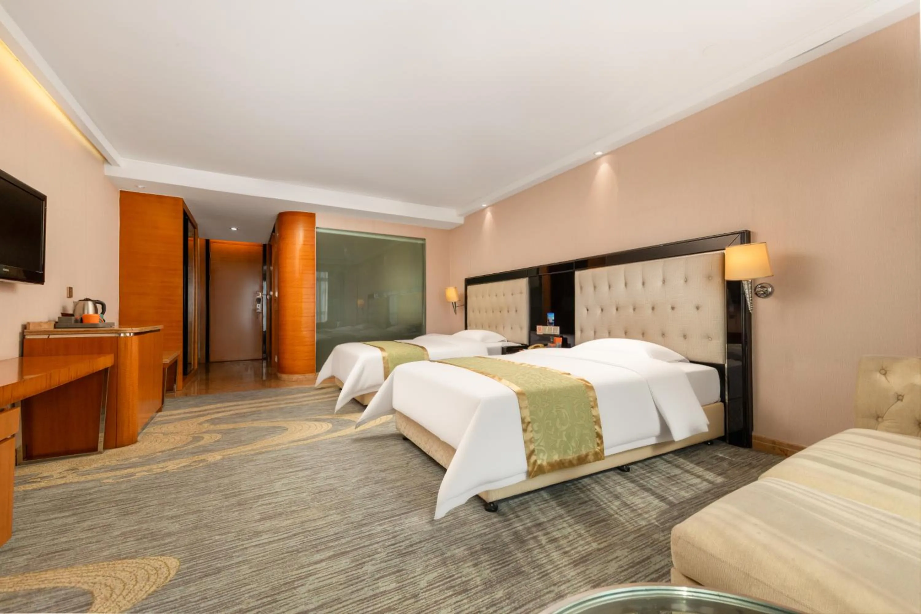 Bed in Elong Me Hotel