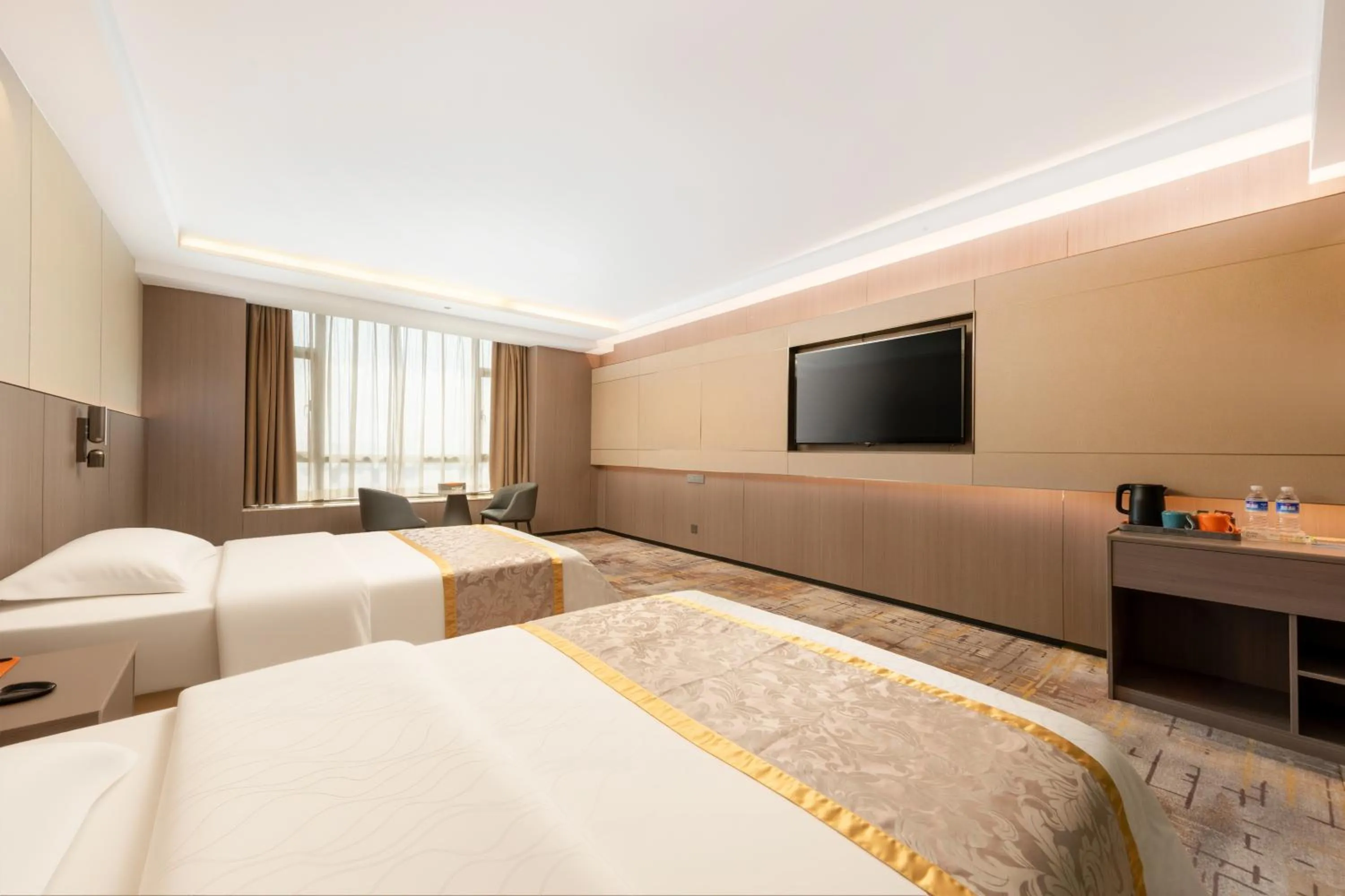 Bed in Elong Me Hotel