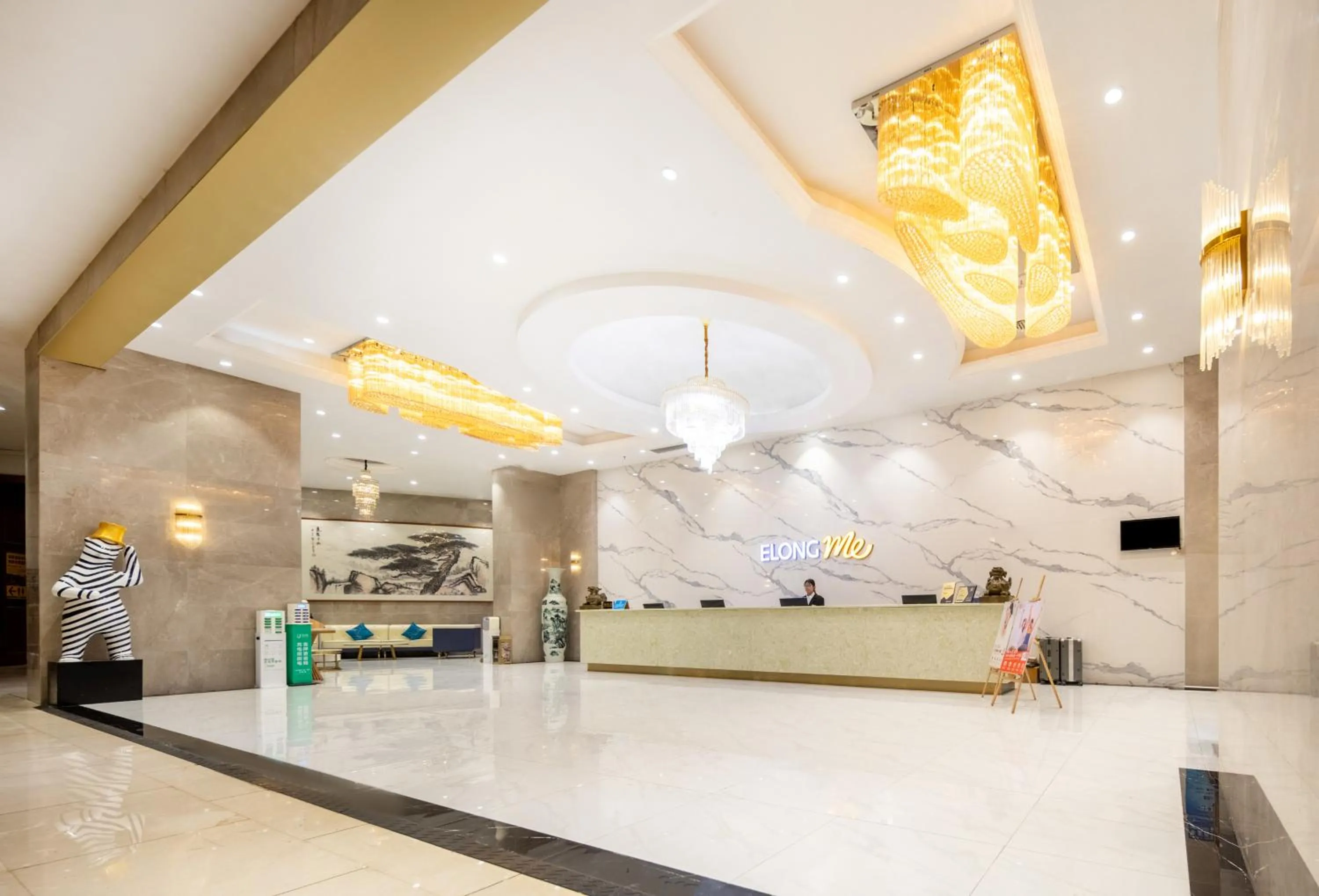Elong Me Hotel