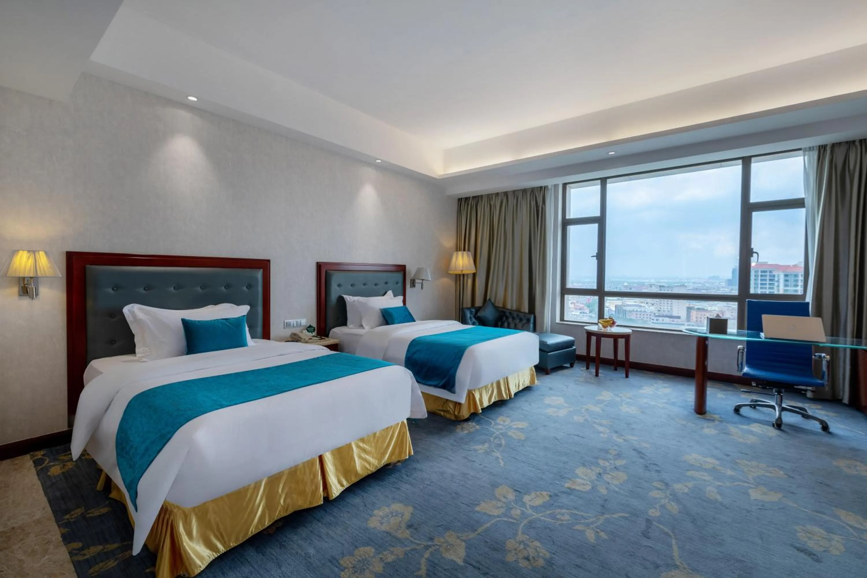 Bed in Elong Me Hotel