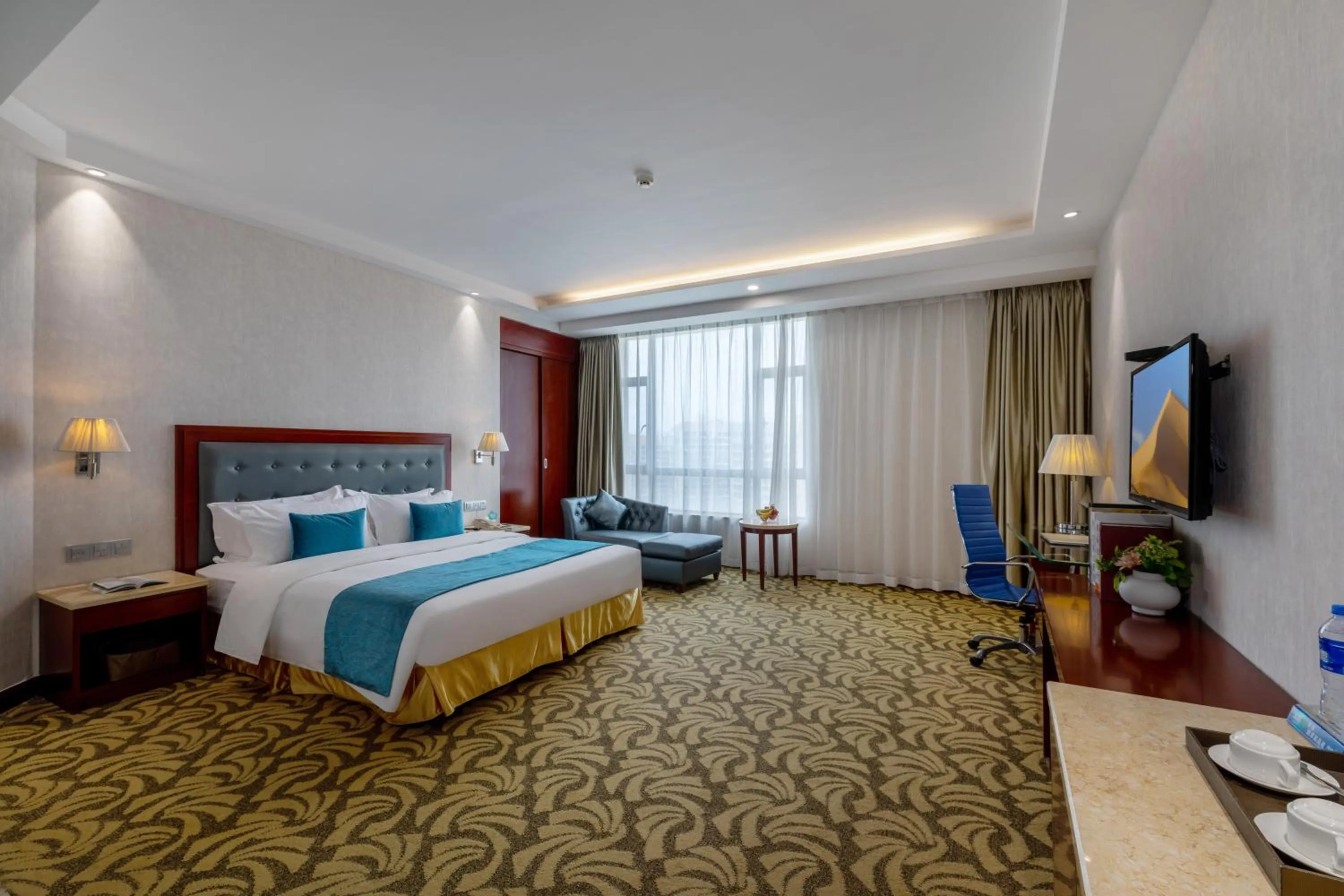 Bed in Elong Me Hotel