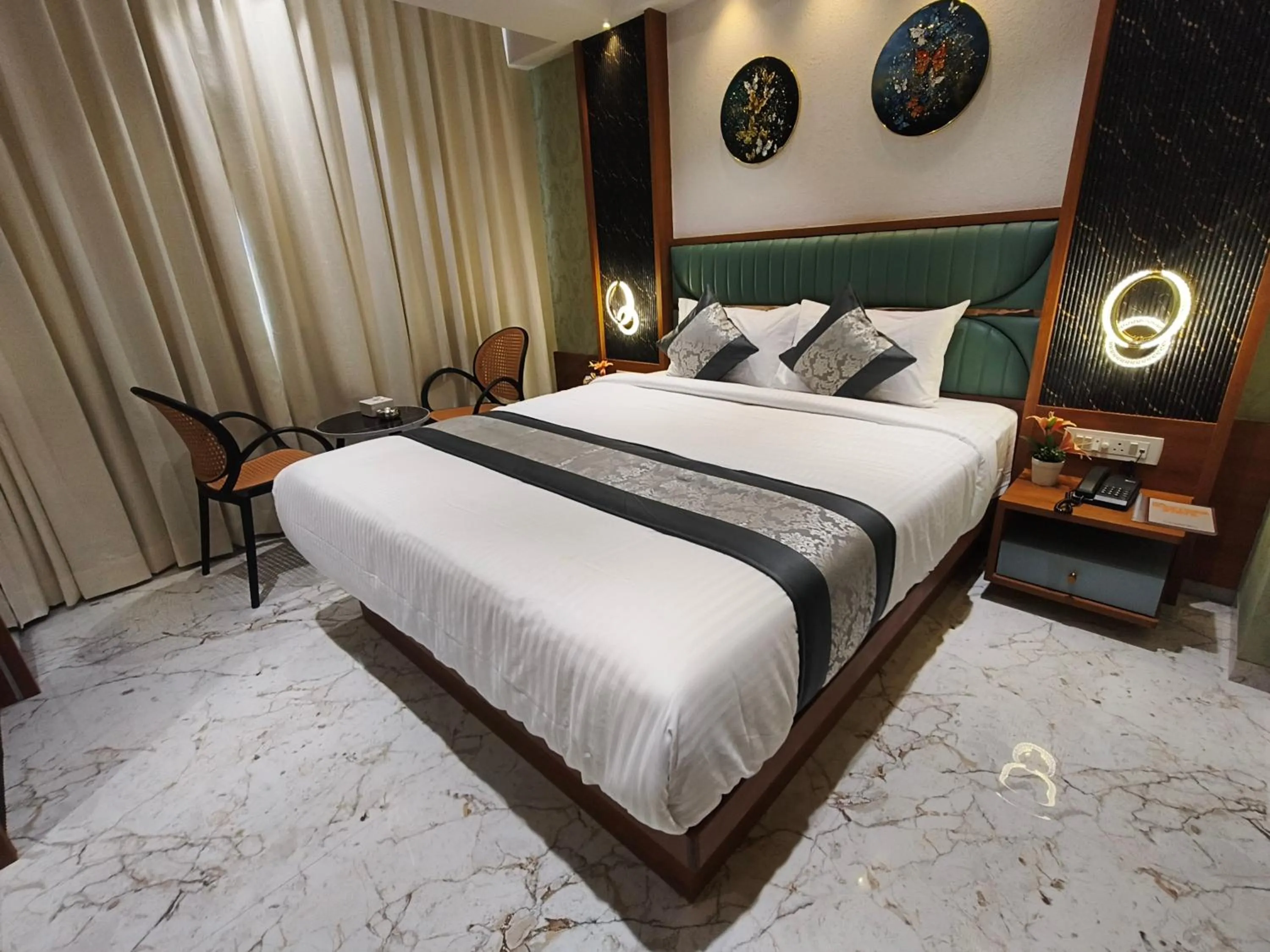 Hotel Manthan Stays - Airoli
