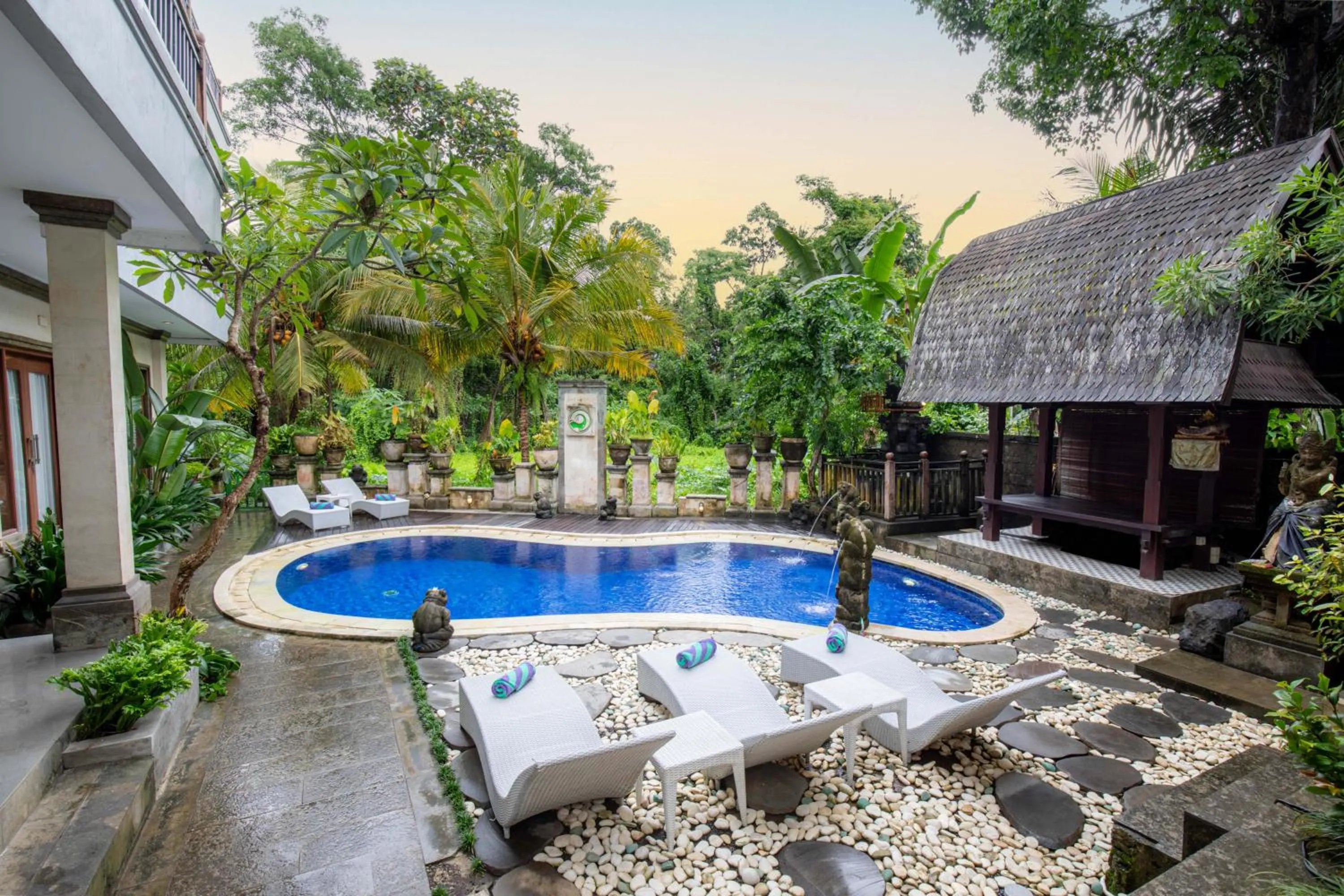 Property building in Amoya Inn