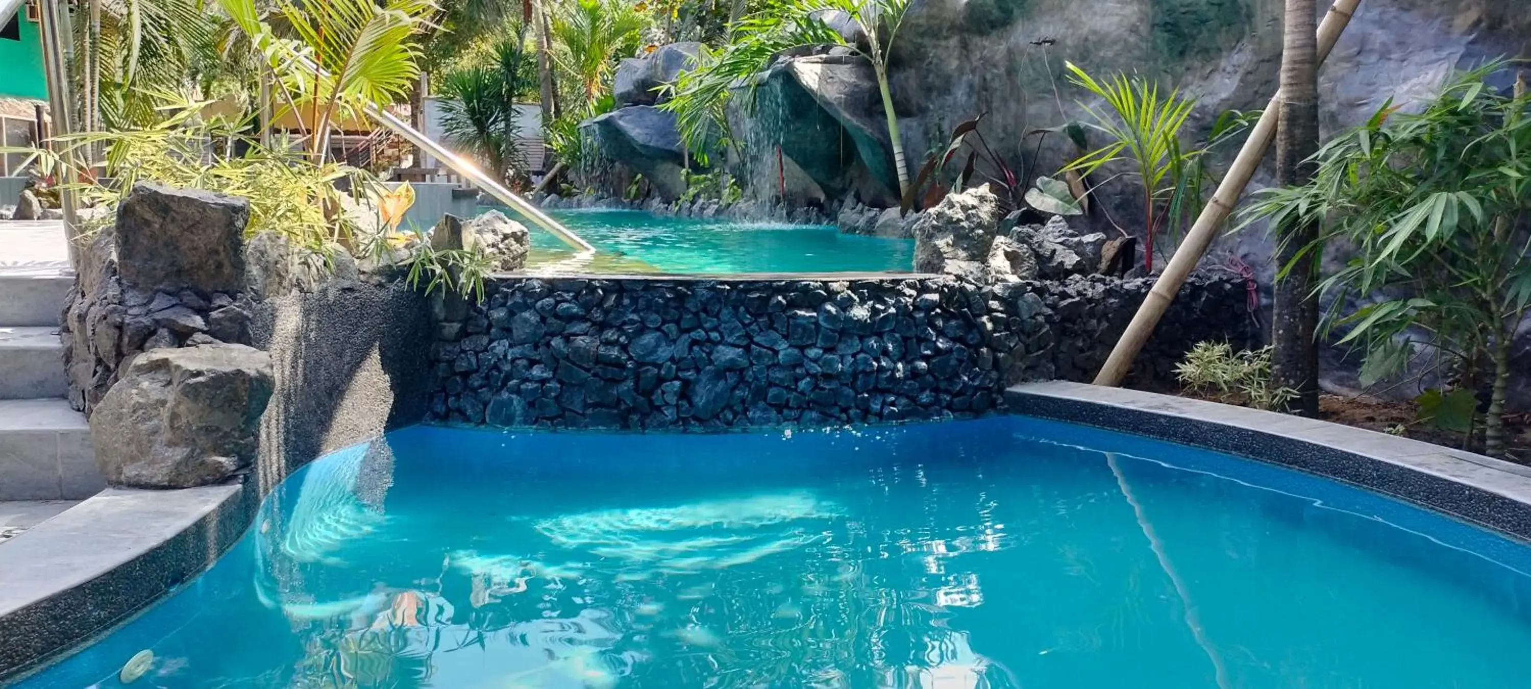 Swimming pool in Takatuka Beach Resort Swimming pool in Takatuka Beach Resort