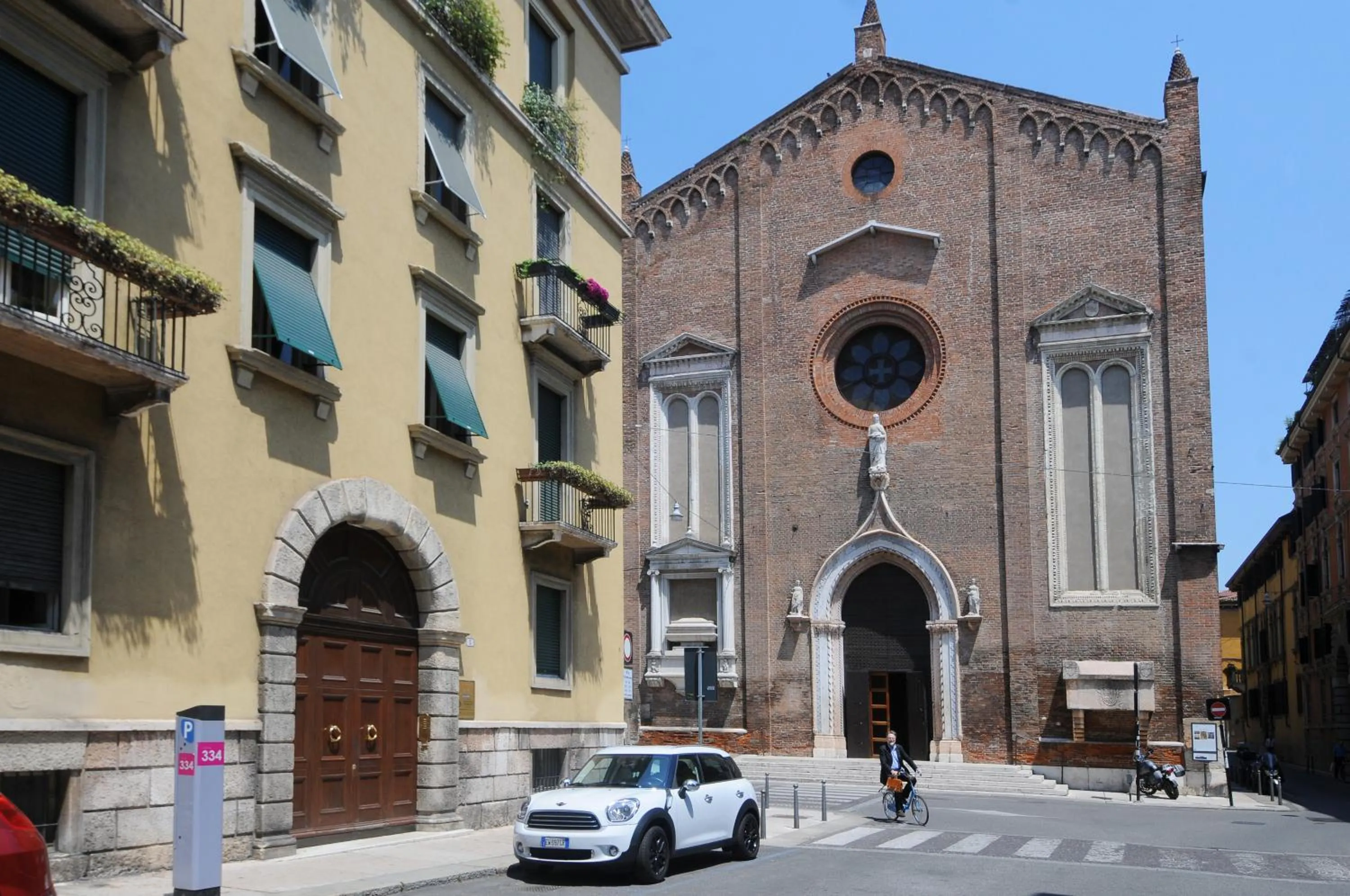 Facade/entrance in B&B Cangrande di Danese-Viviani