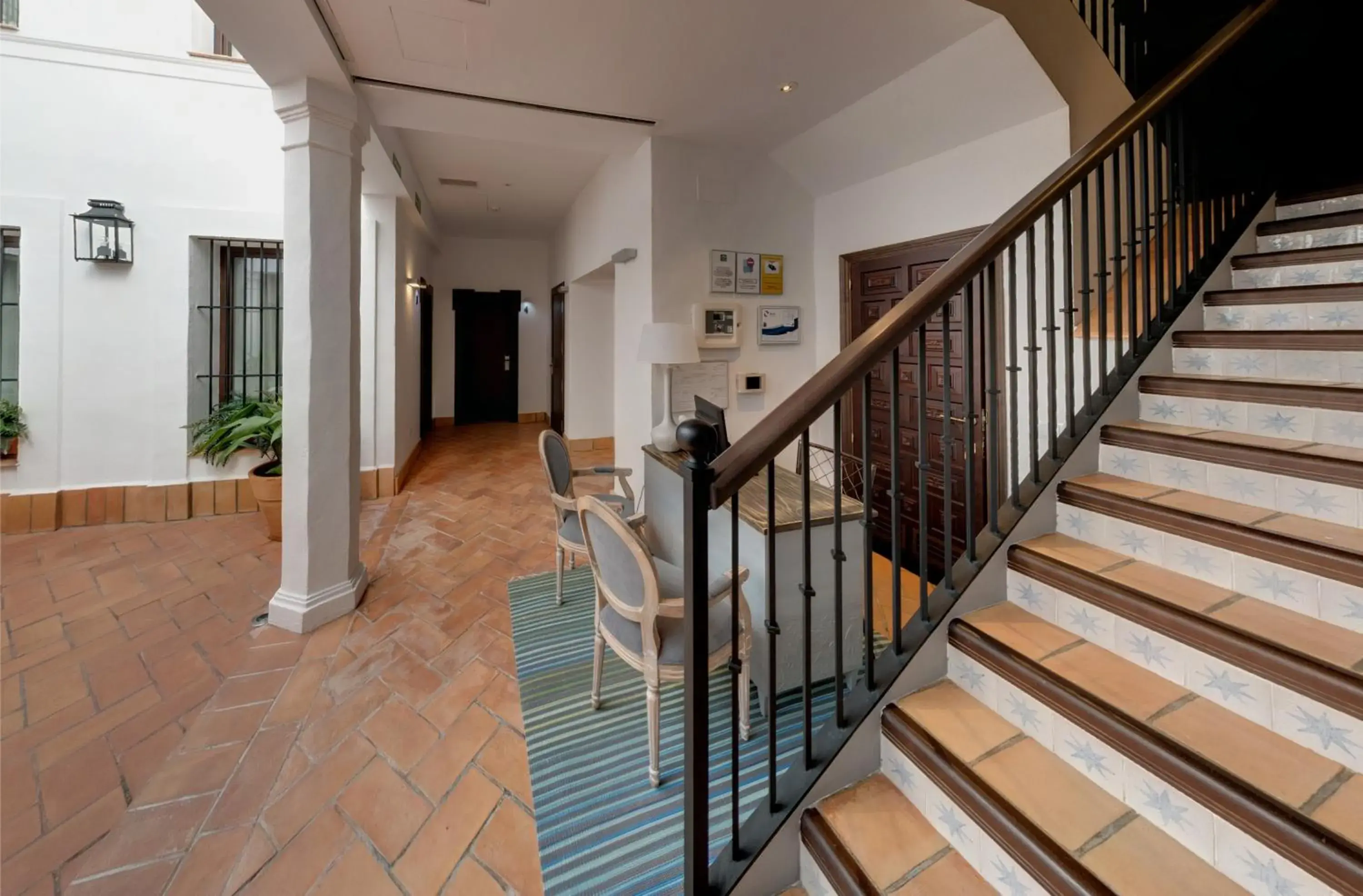 Lobby or reception in Suites Murillo Catedral Lobby or reception in Suites Murillo Catedral