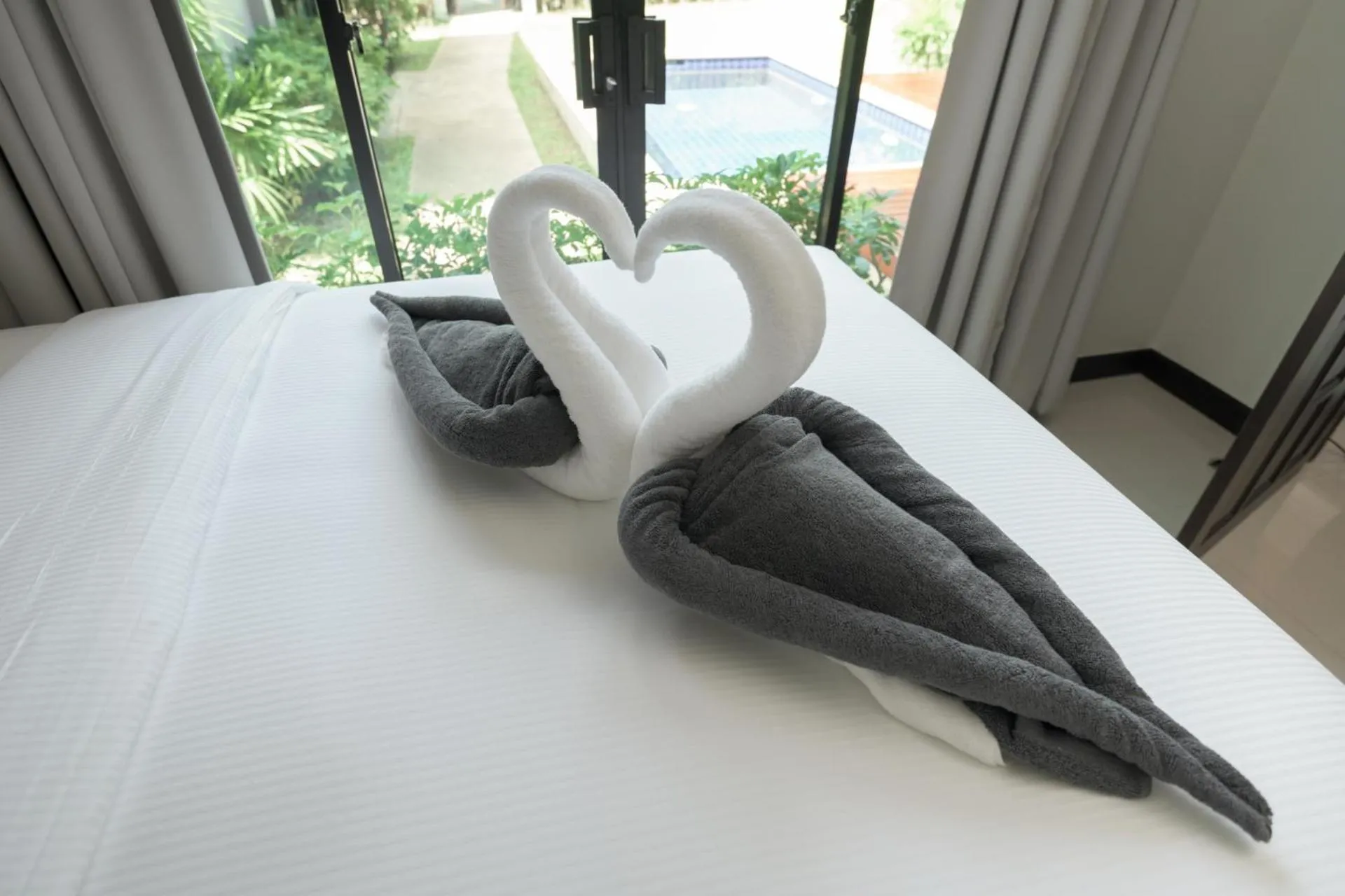 Bed in Green Garden Villa Hotel