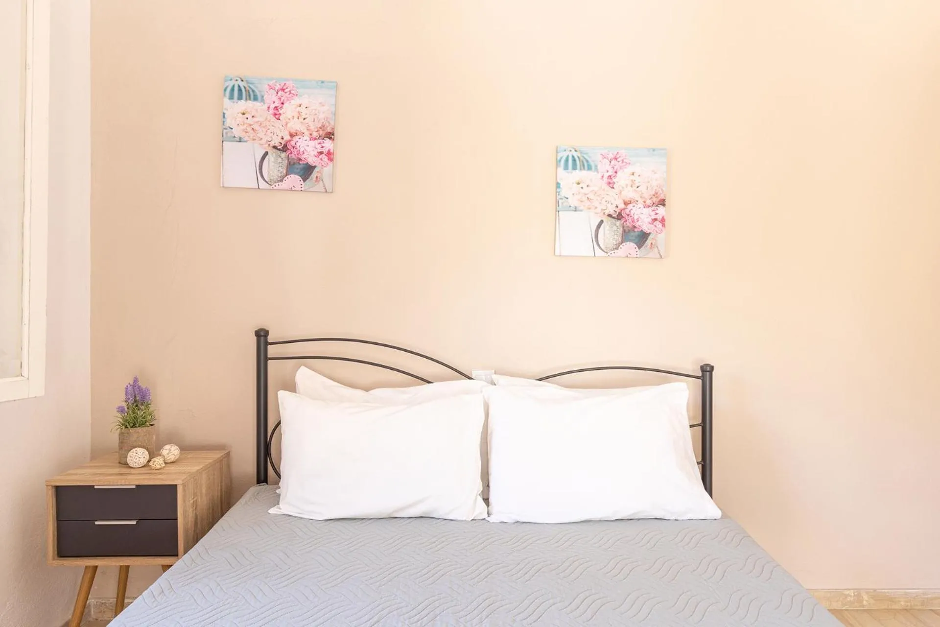 Bed in Katerina Horizon Apartments by Konnect - 1,8km from Ipsos beach