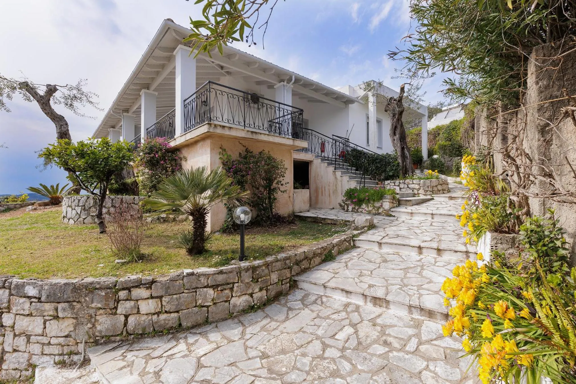Property building in Katerina Horizon Apartments by Konnect - 1,8km from Ipsos beach