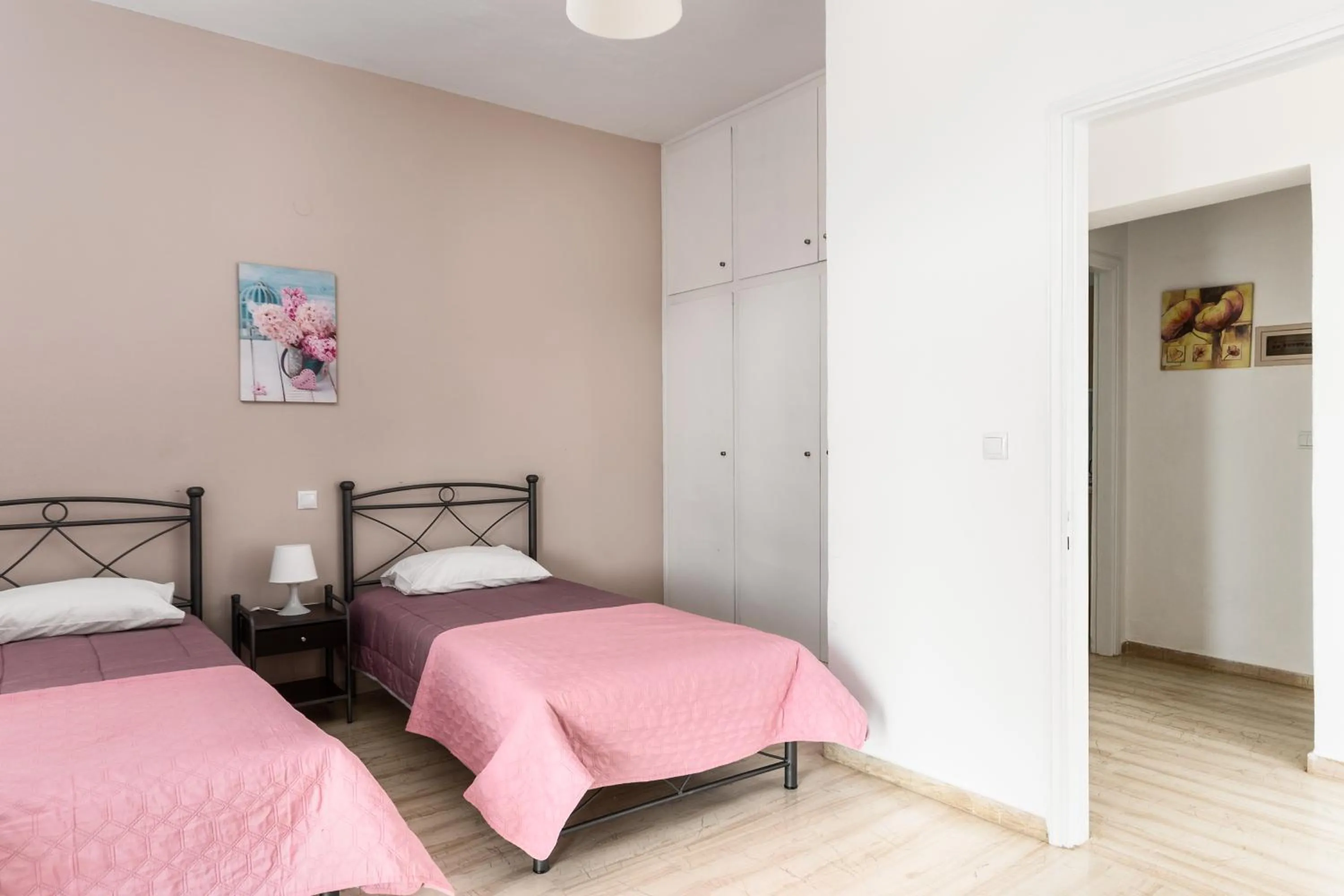 Bed in Katerina Horizon Apartments by Konnect - 1,8km from Ipsos beach