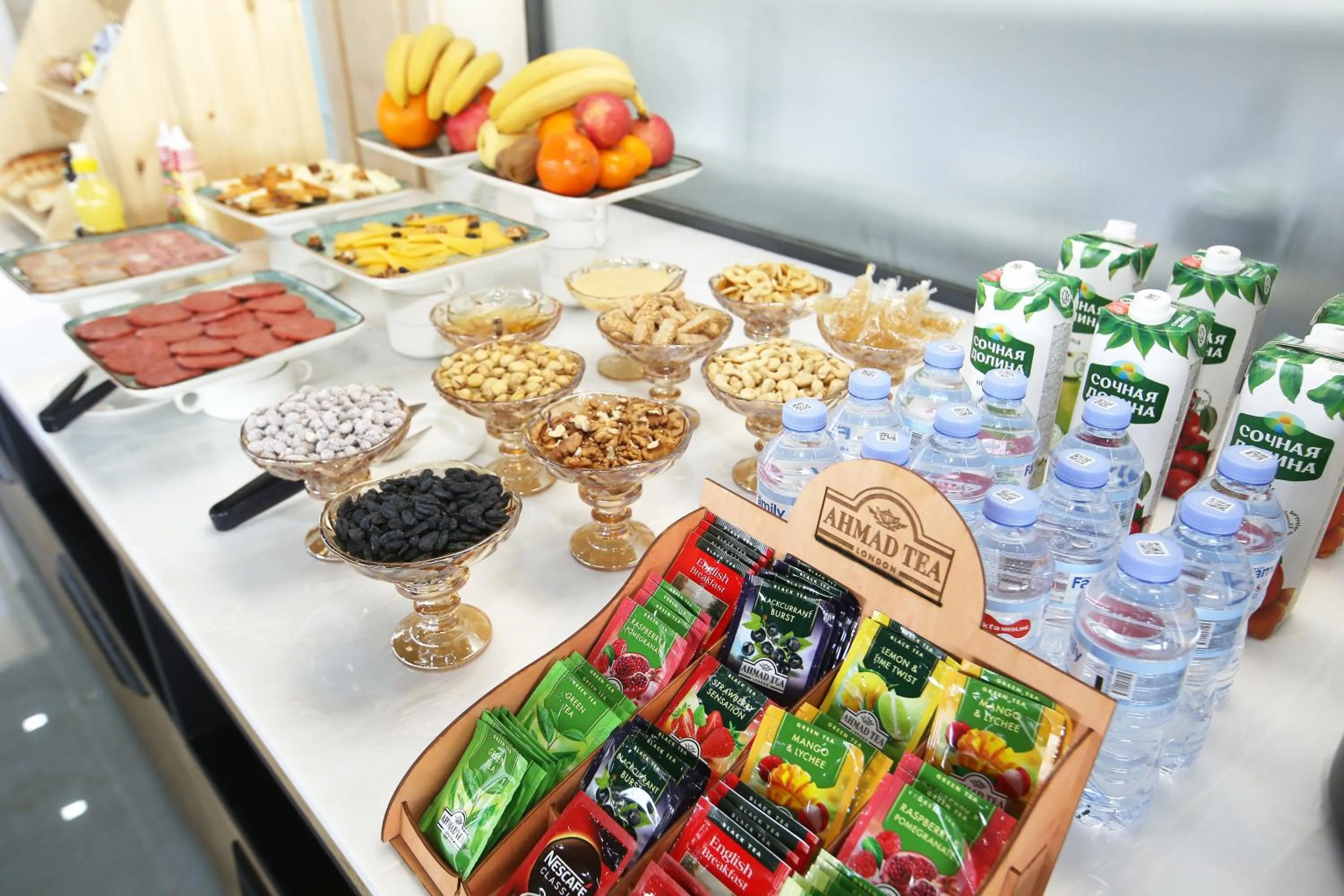 Food and drinks in Ajwa Plaza Premium Hotel