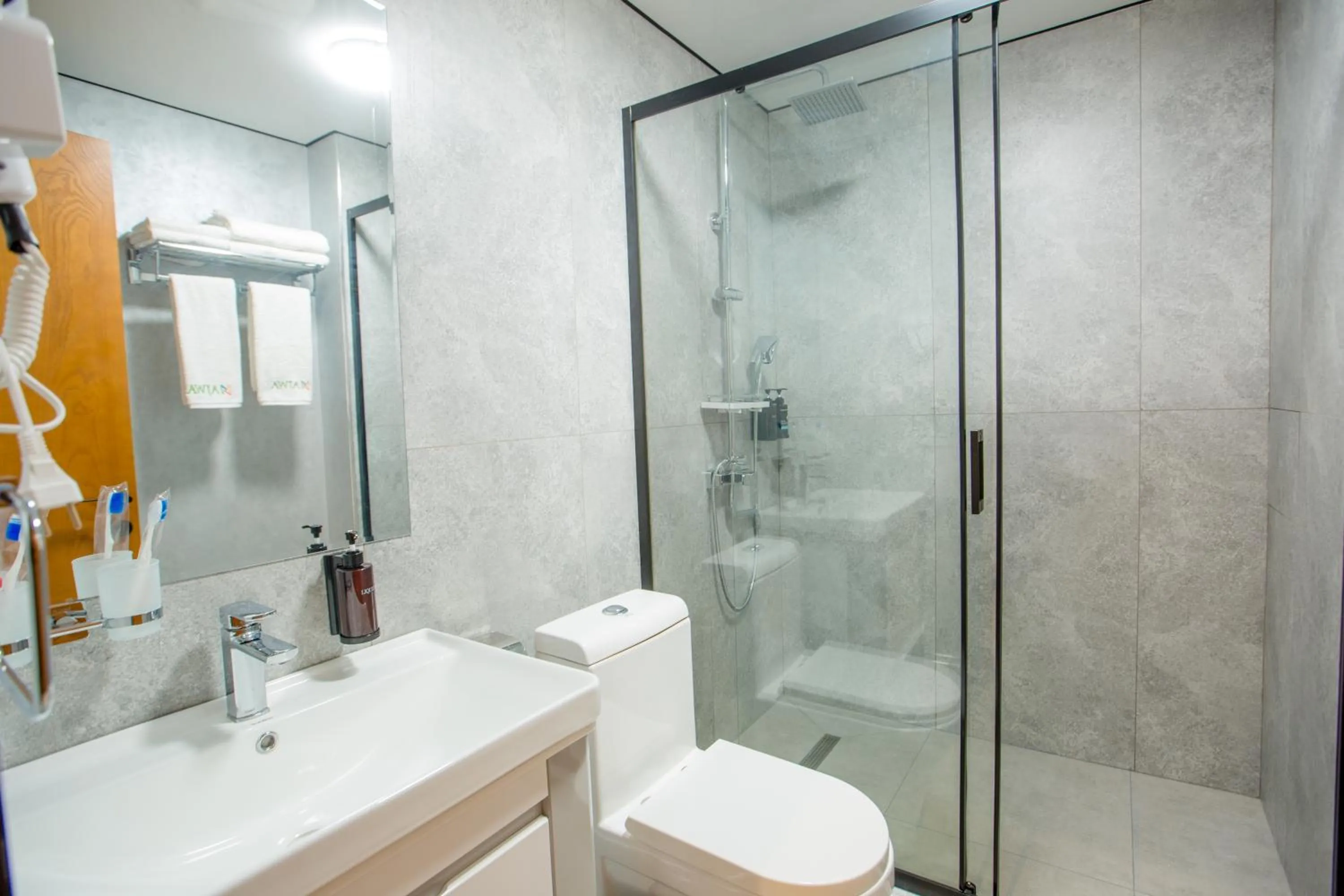 Bathroom in Ajwa Plaza Premium Hotel