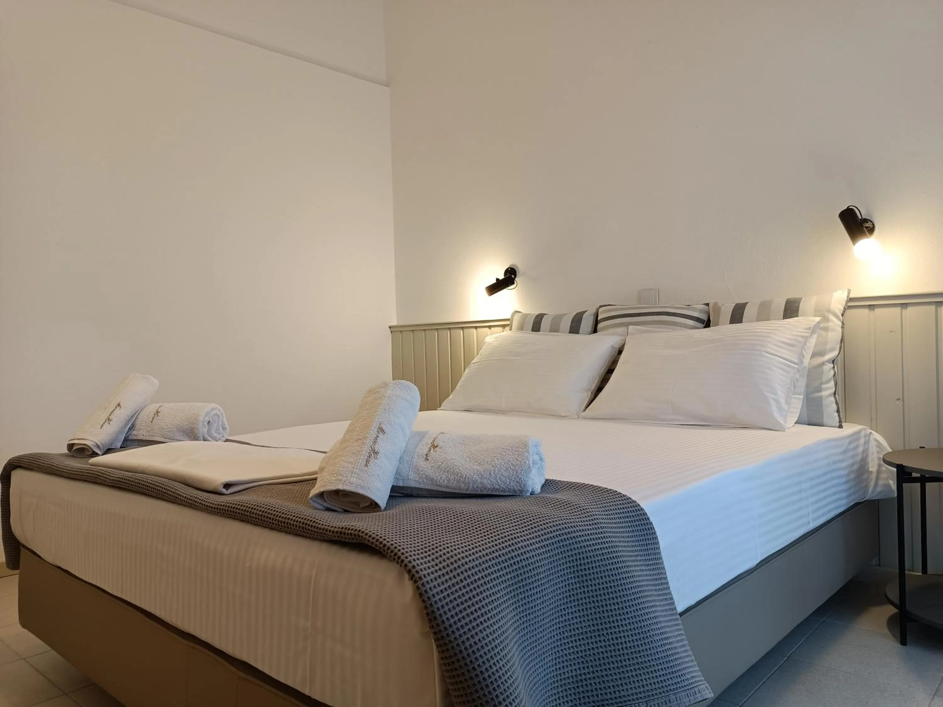 Bedroom, Bed in Marios Garden House
