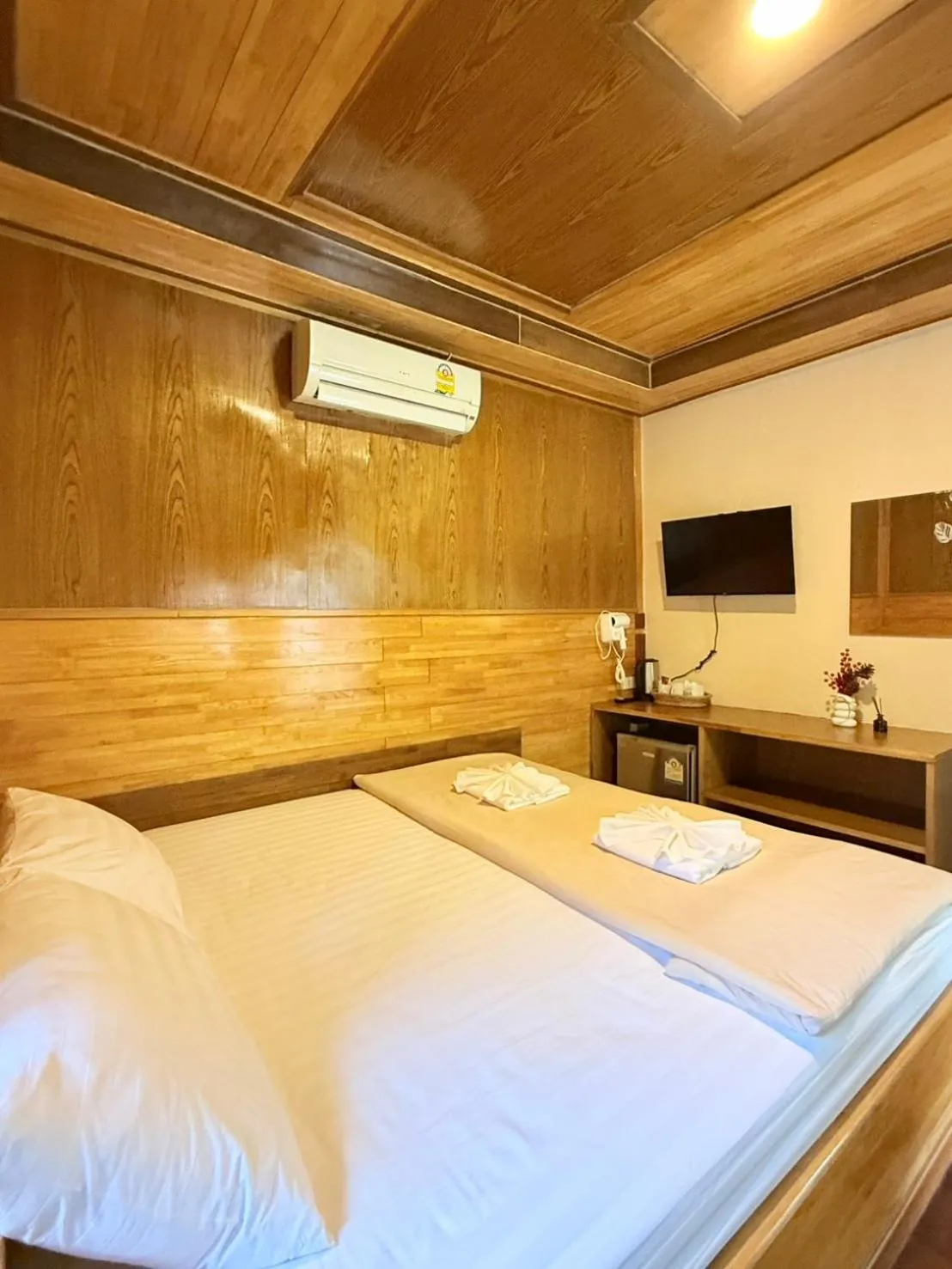 Bedroom, Bed in Dreamland Resort
