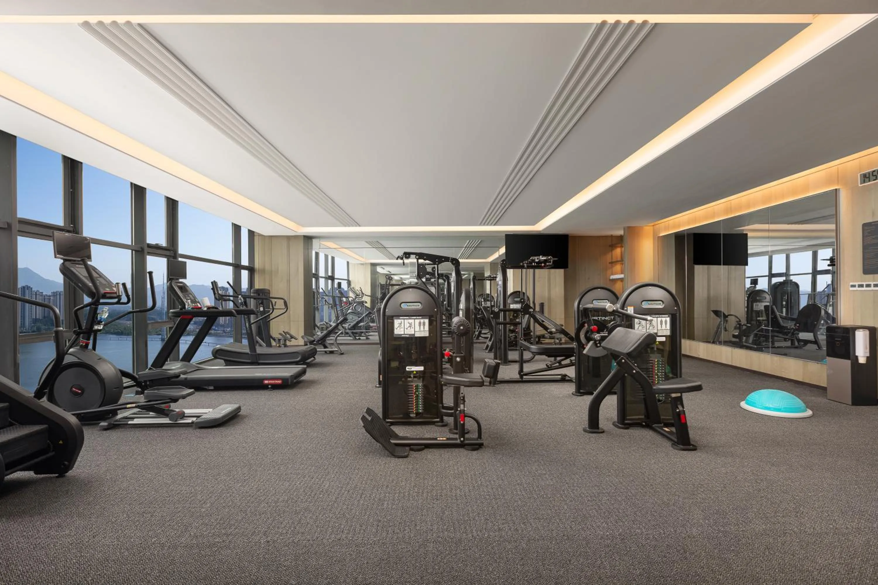 Fitness centre/facilities in Crowne Plaza Putian by IHG