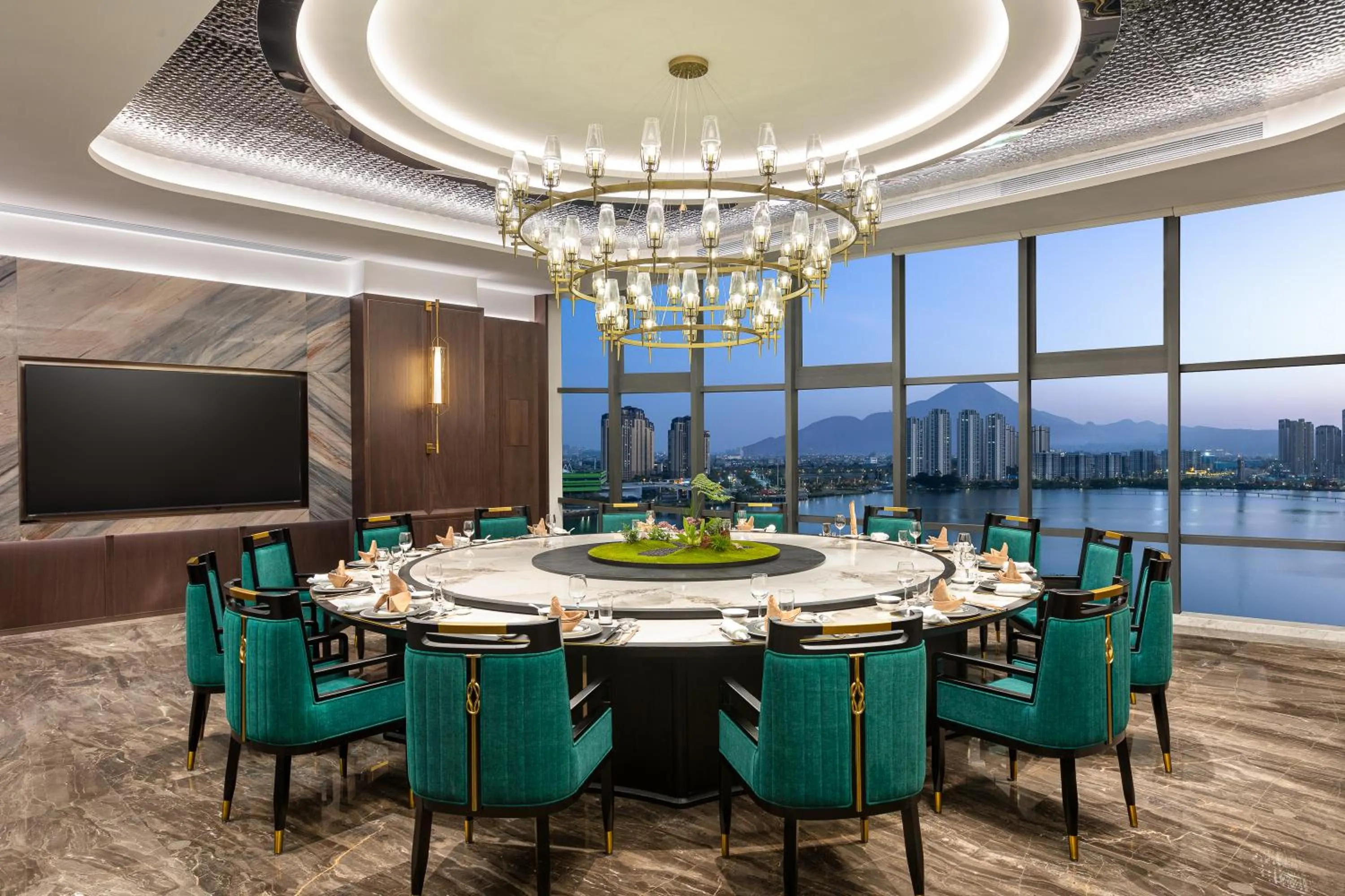 Restaurant/places to eat in Crowne Plaza Putian by IHG