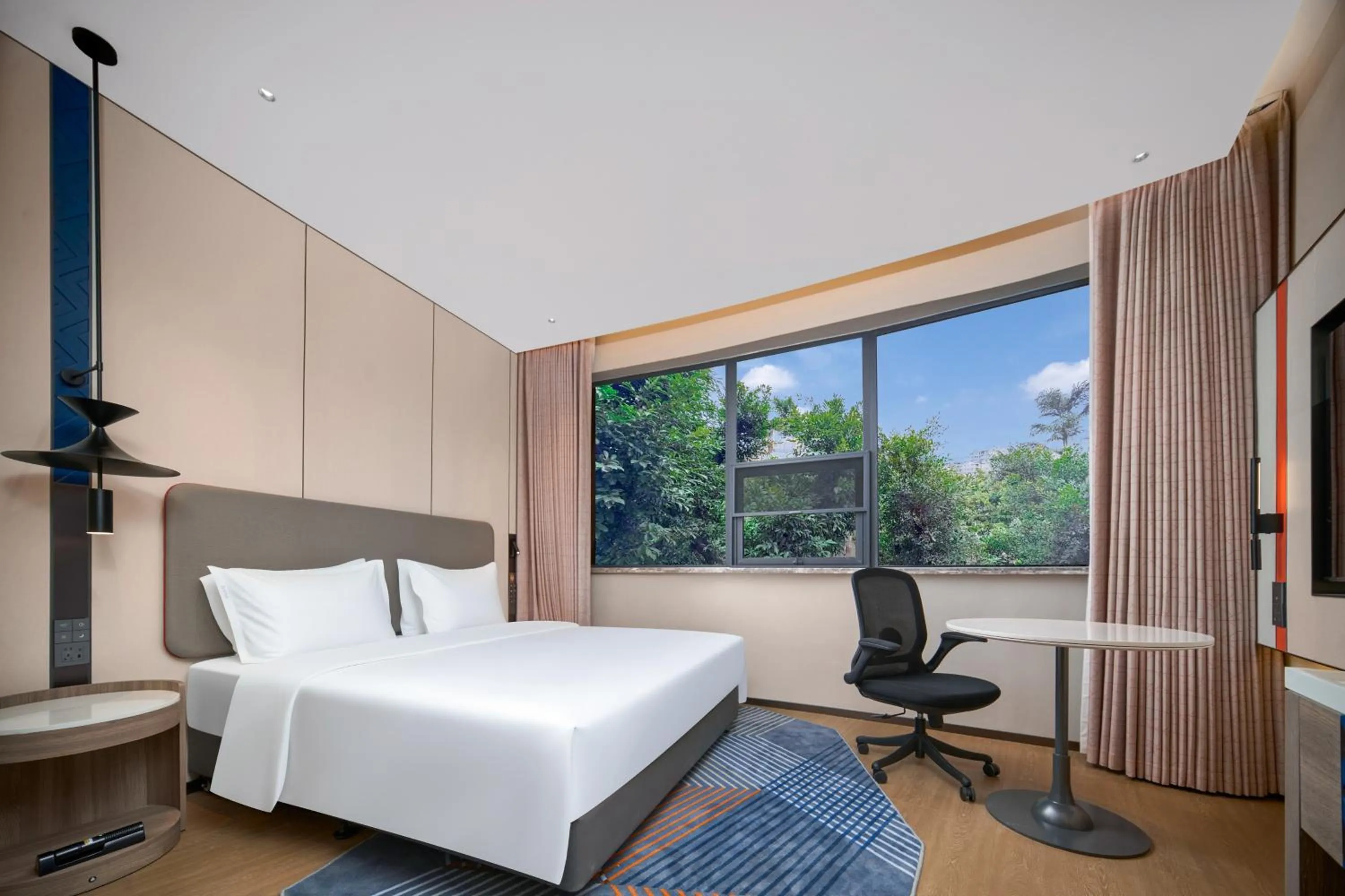 Bed in Holiday Inn Express Yibin Xuzhou by IHG
