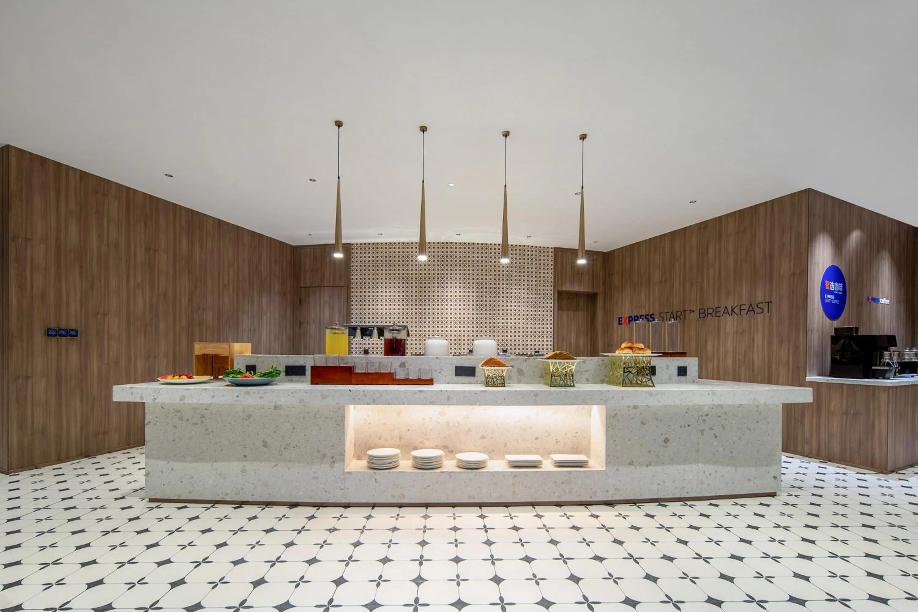 Restaurant/places to eat in Holiday Inn Express Yibin Xuzhou by IHG