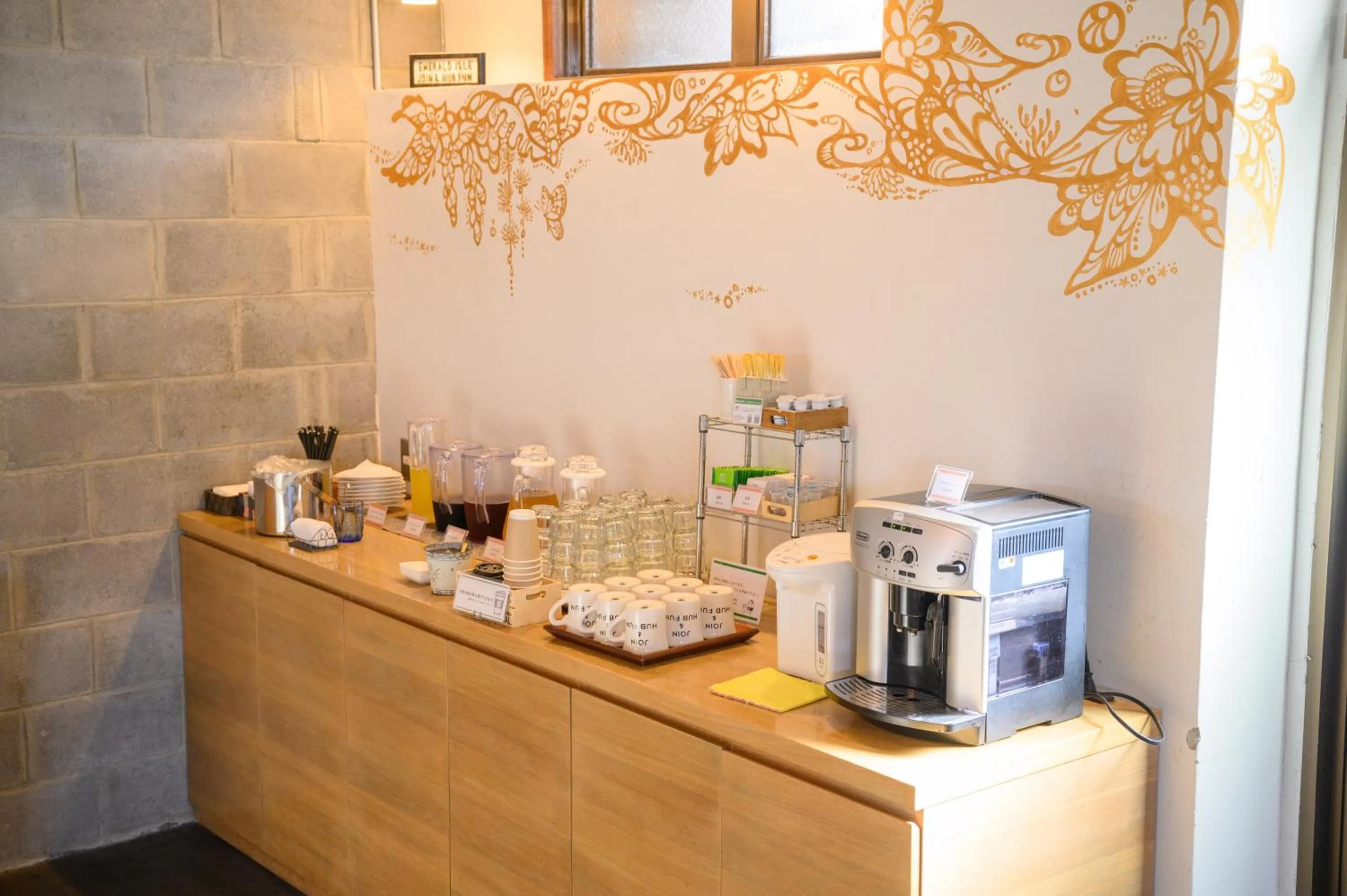 Communal lounge/ TV room in Hotel Emerald Isle Ishigakijima