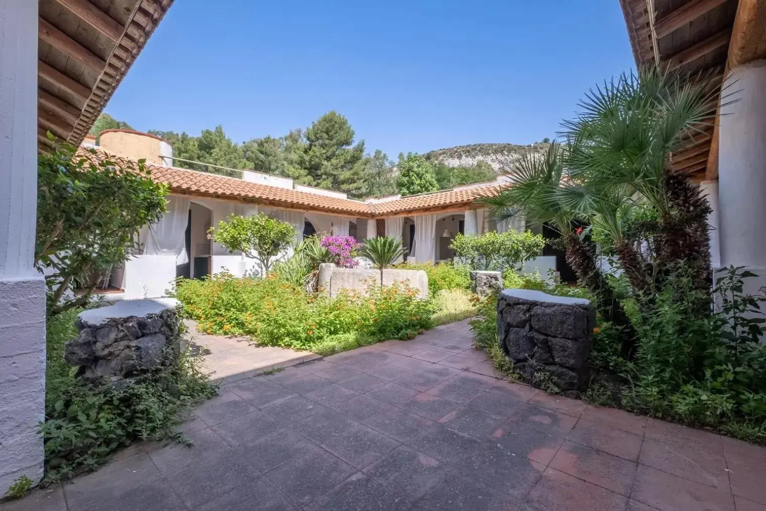 JERA Holiday Collection VULCANO UNO - Garden View JERA Holiday Collection VULCANO UNO - Garden View
