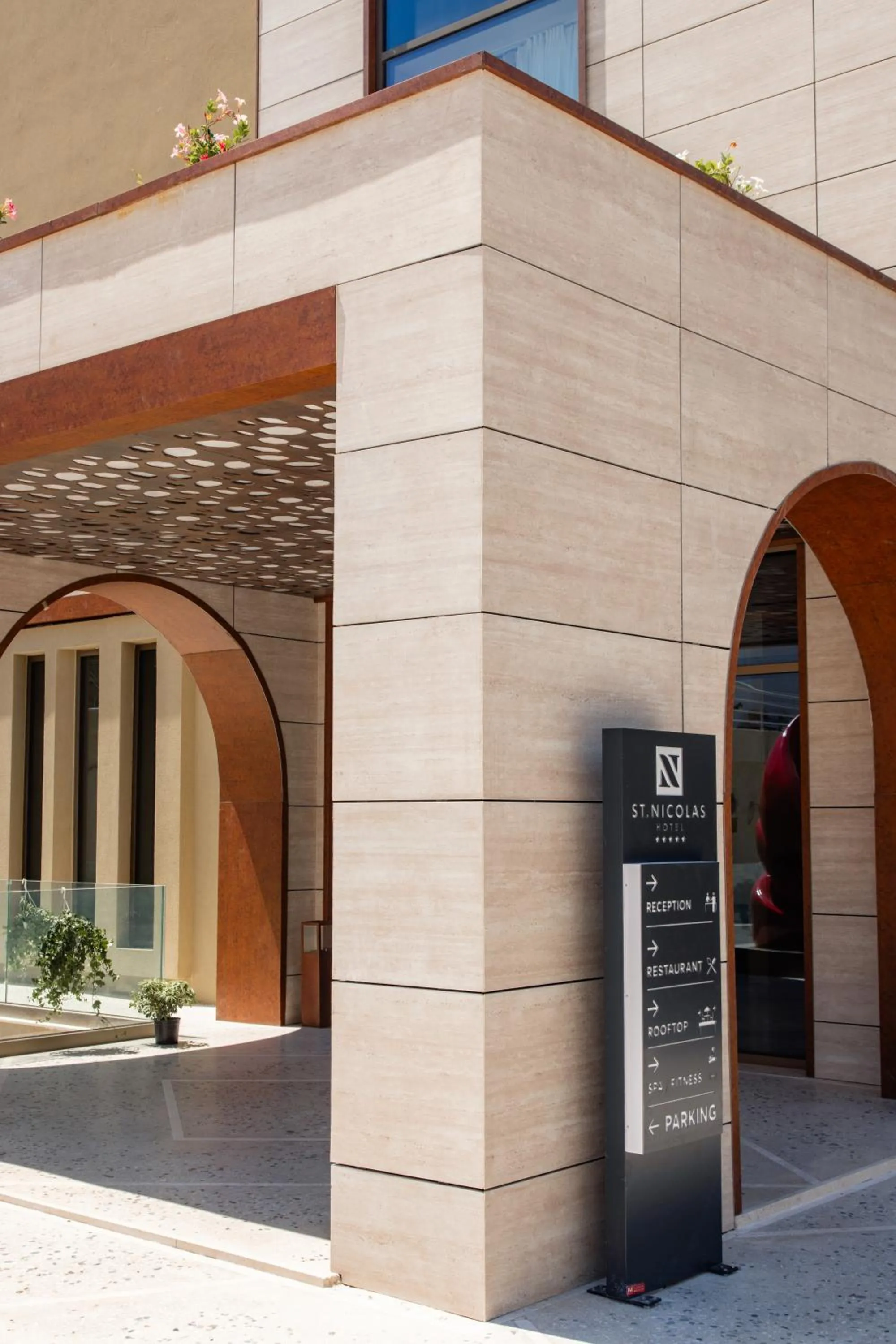 Property building in Saint Nicolas Hotel