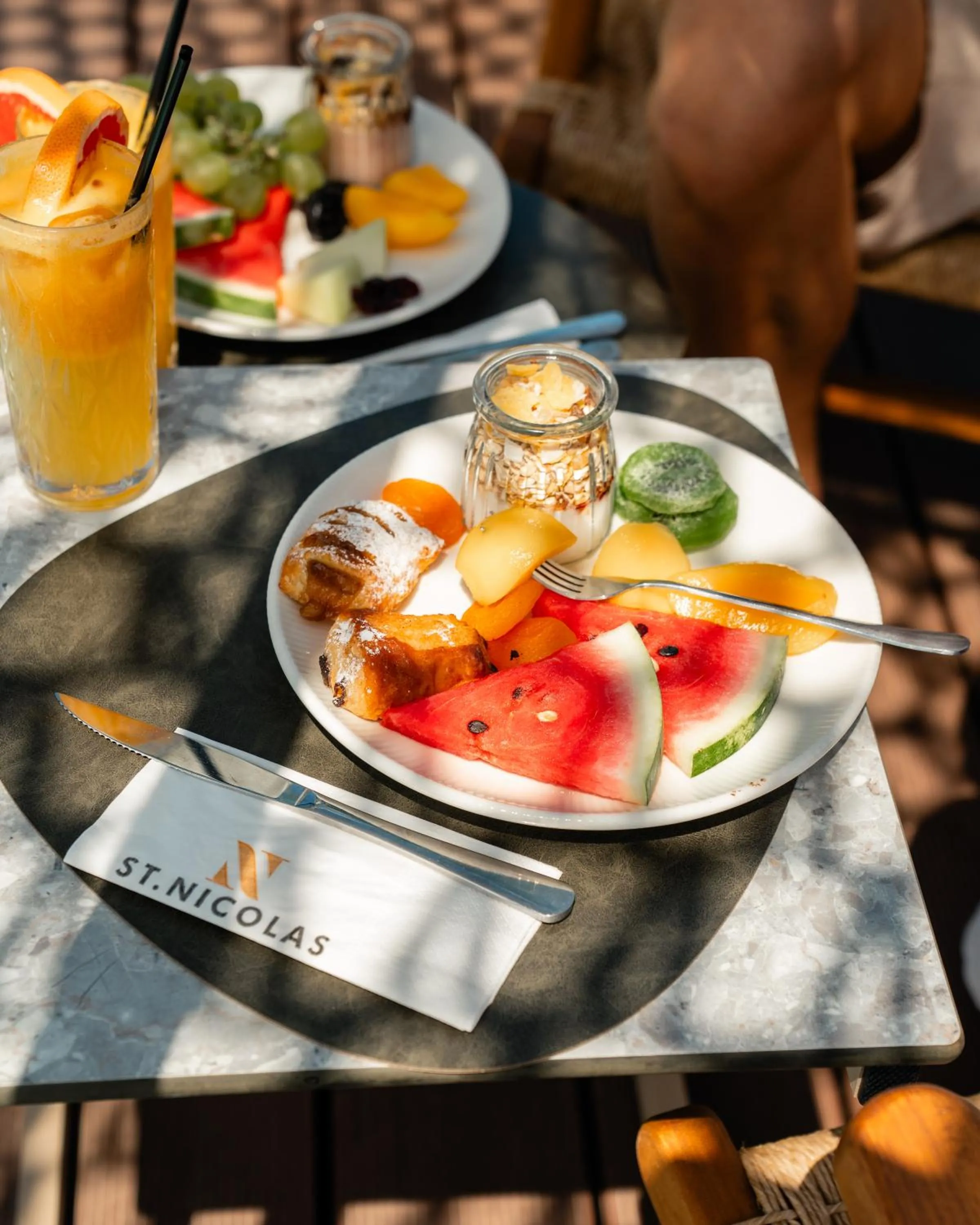 Food and drinks in Saint Nicolas Hotel