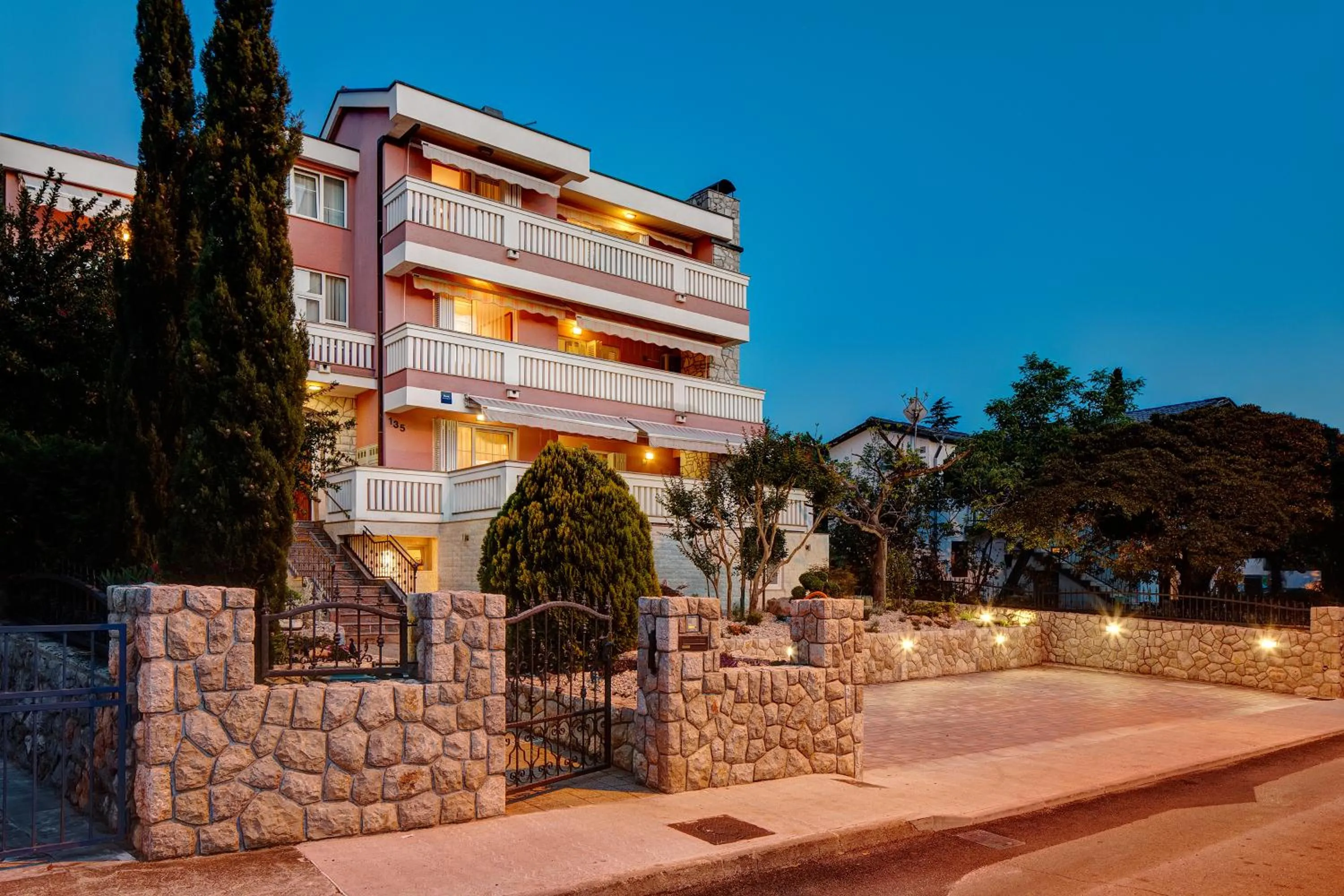 Property building in Senada Apartments