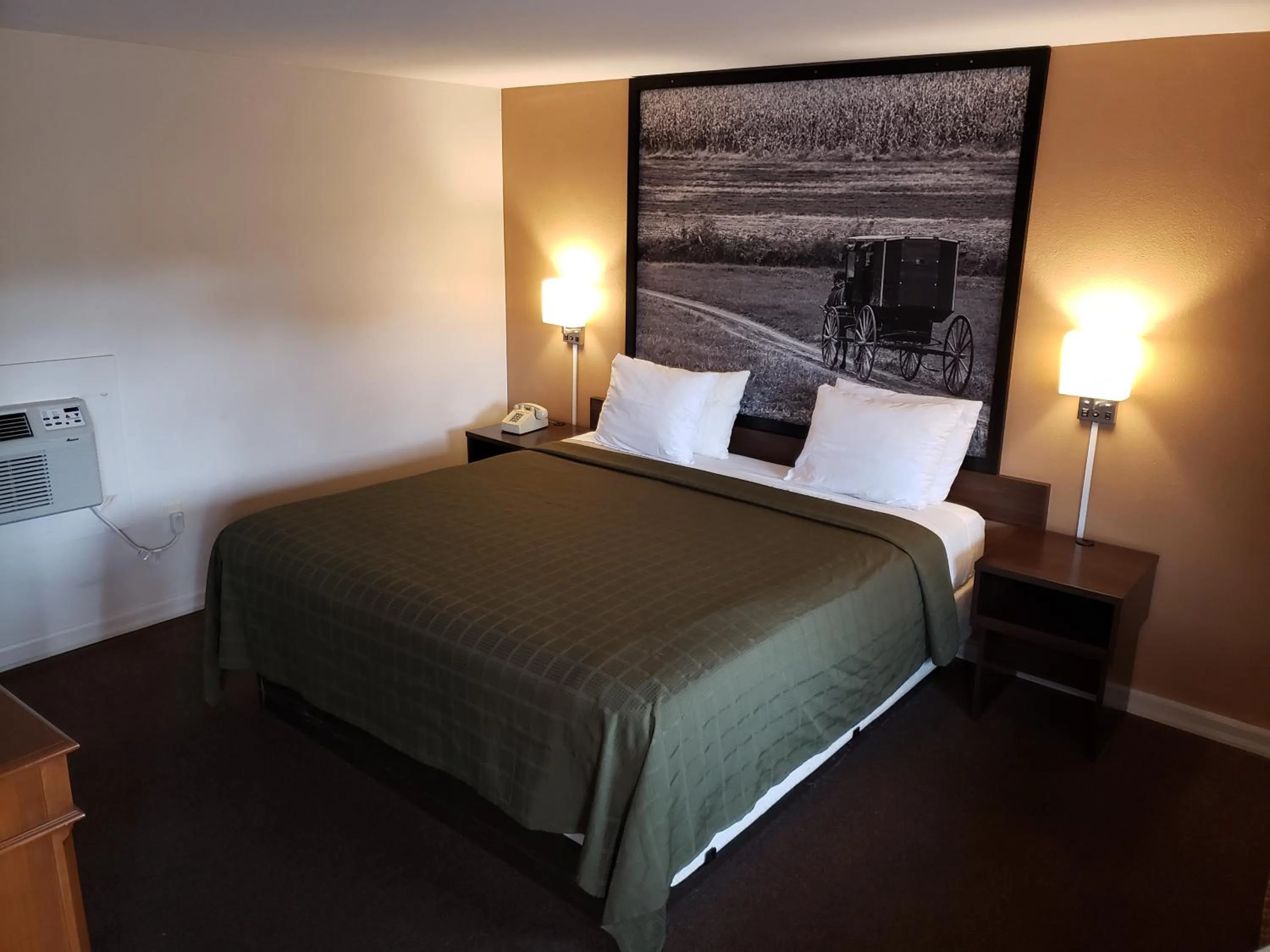 Bed in Mansfield Inn