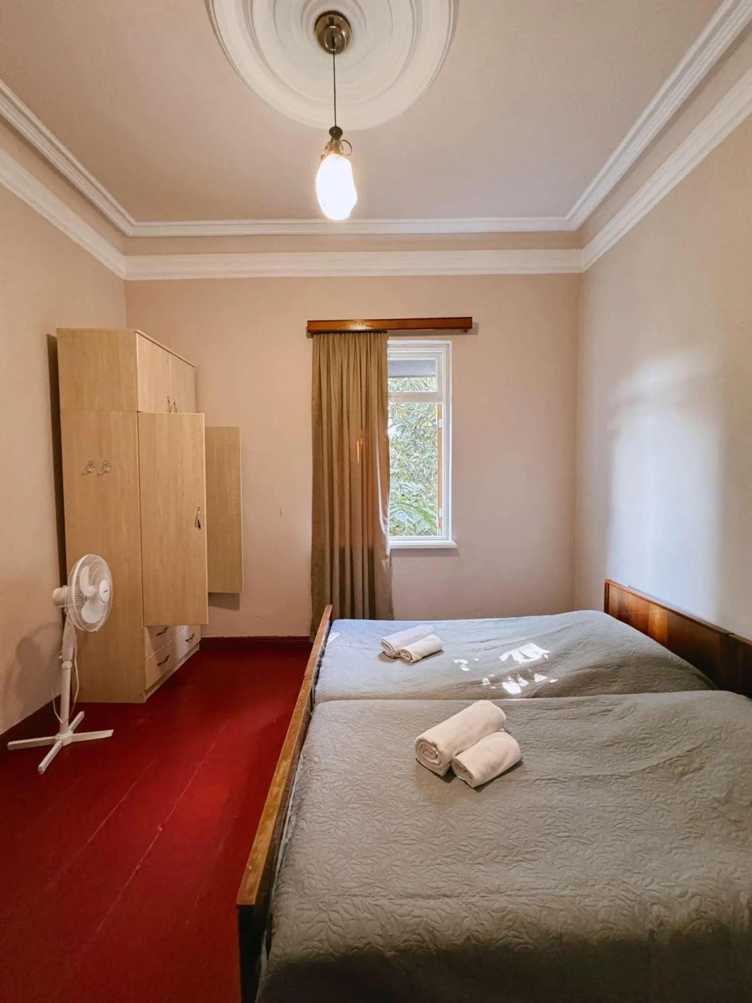 Budget Twin Room - single occupancy in Achi Guest House