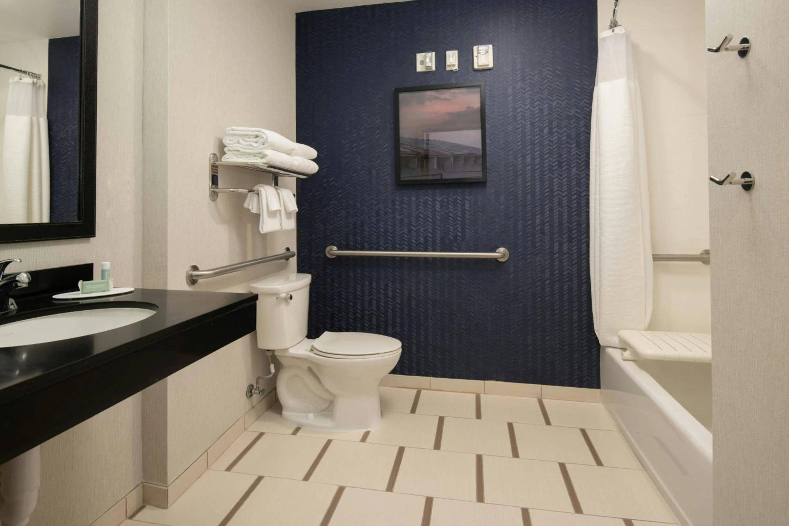 Bathroom in Fairfield Inn & Suites by Marriott Santa Cruz