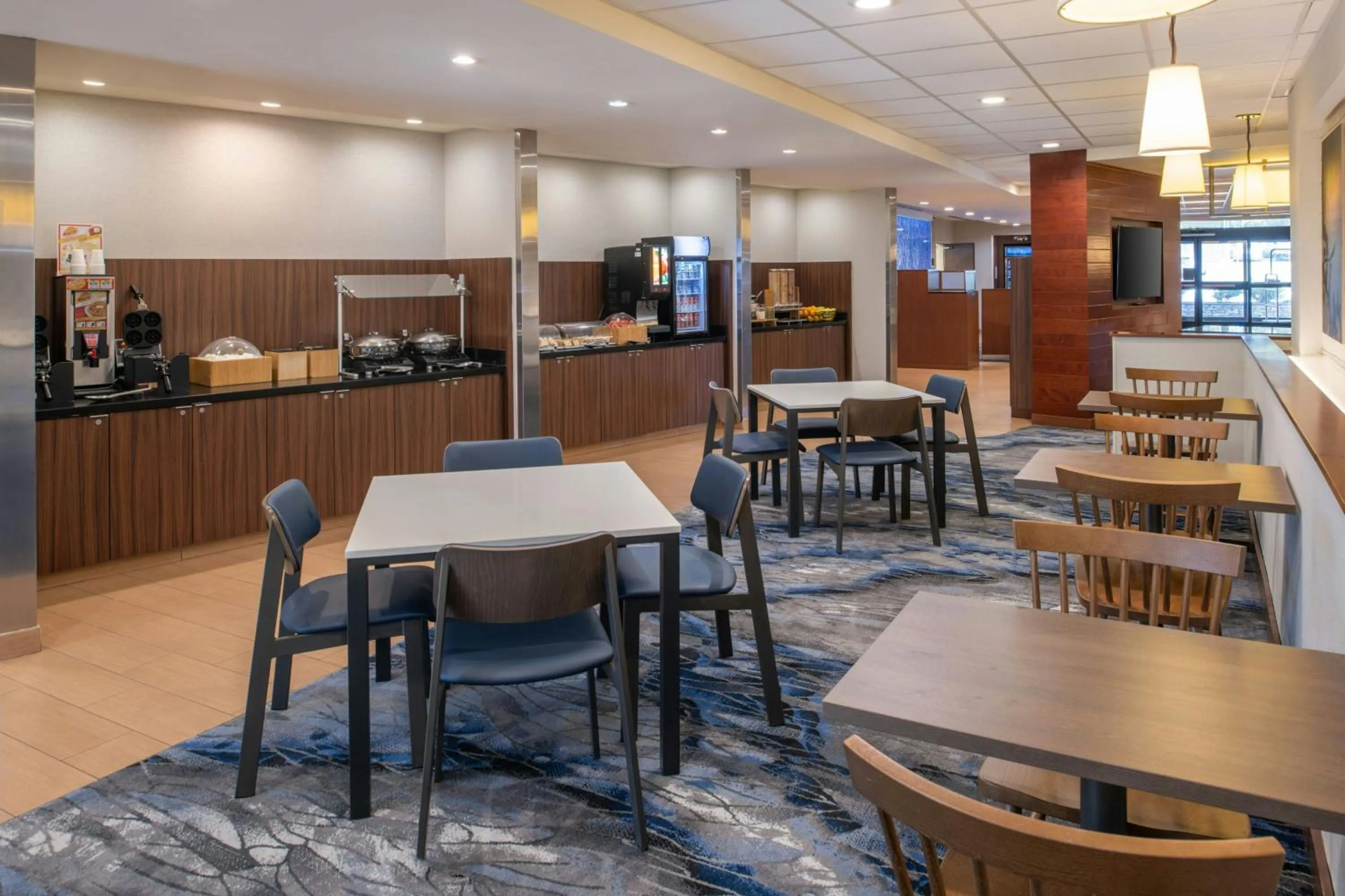 Breakfast in Fairfield Inn & Suites by Marriott Santa Cruz