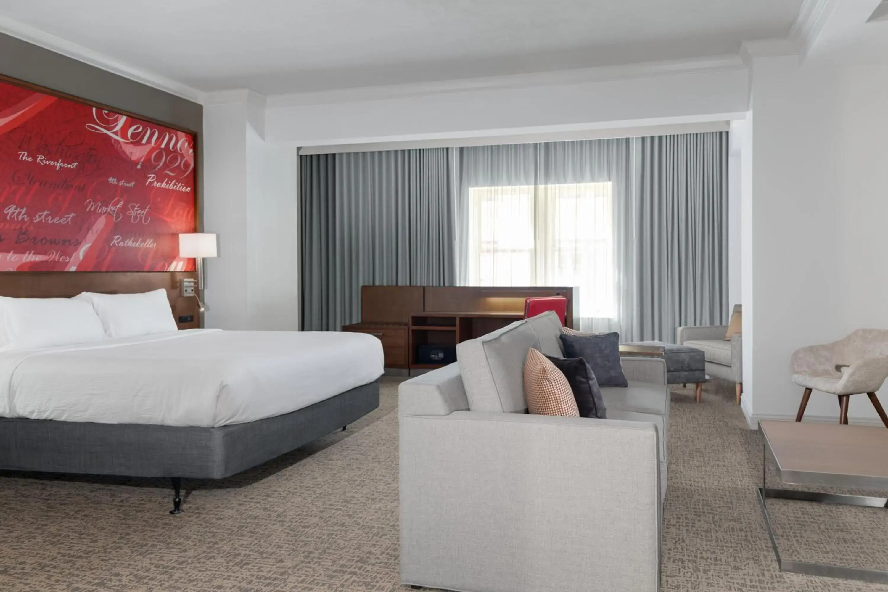 Living room, Bed in Courtyard St. Louis Downtown/Convention Center Living room, Bed in Courtyard St. Louis Downtown/Convention Center