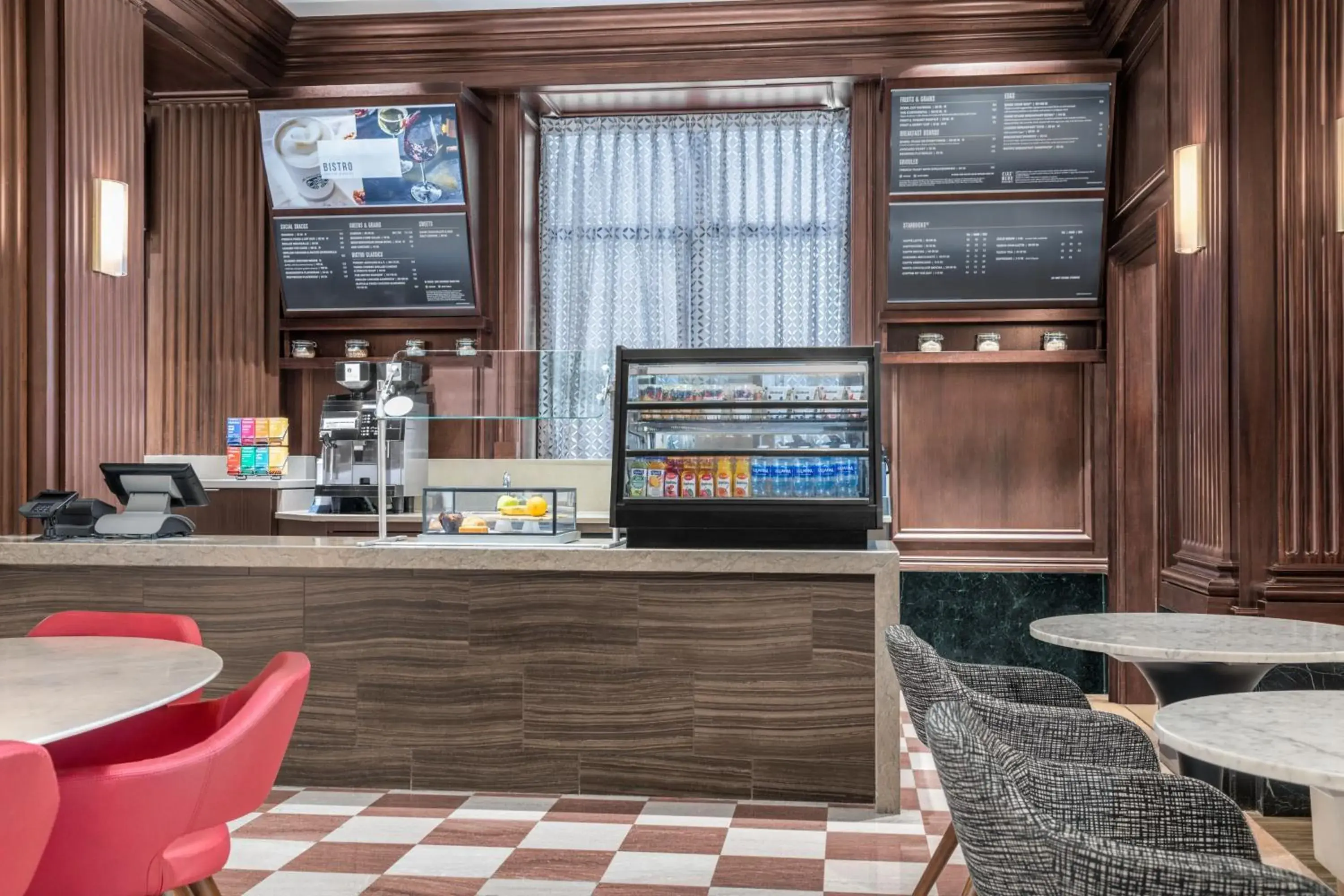 Breakfast in Courtyard St. Louis Downtown/Convention Center Breakfast in Courtyard St. Louis Downtown/Convention Center