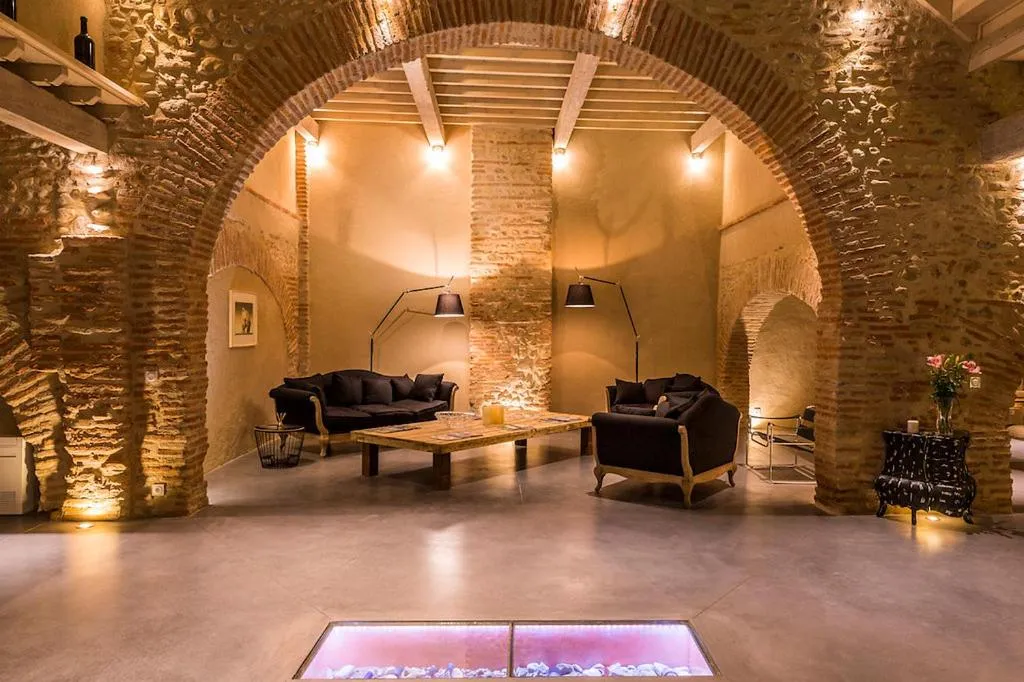 Communal lounge/ TV room in Mas Latour Lavail