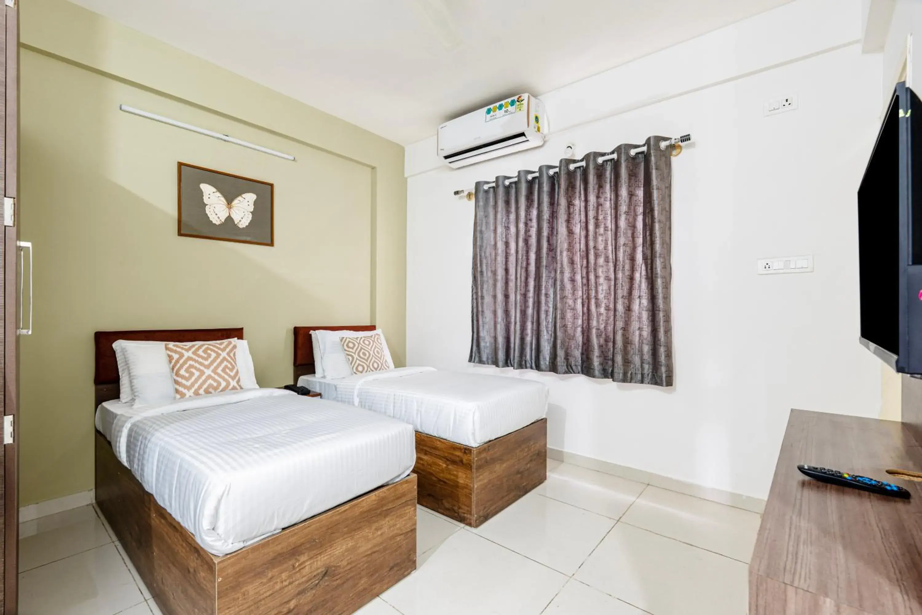 Deluxe Twin Room in Wandr Hotel Brookefield, Bangalore Deluxe Twin Room in Wandr Hotel Brookefield, Bangalore