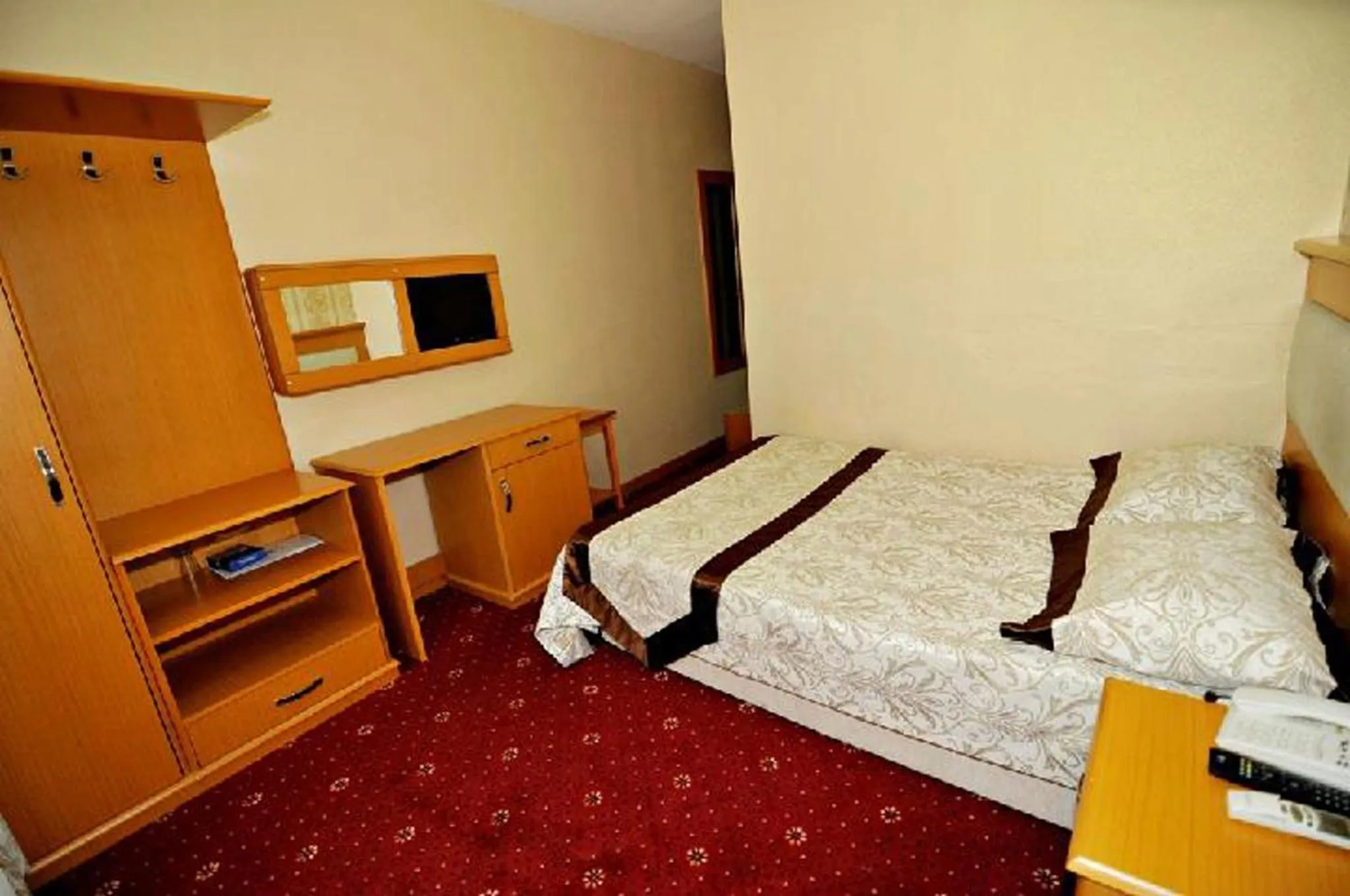 Photo of the whole room, Bed in Ilıcak Hotel