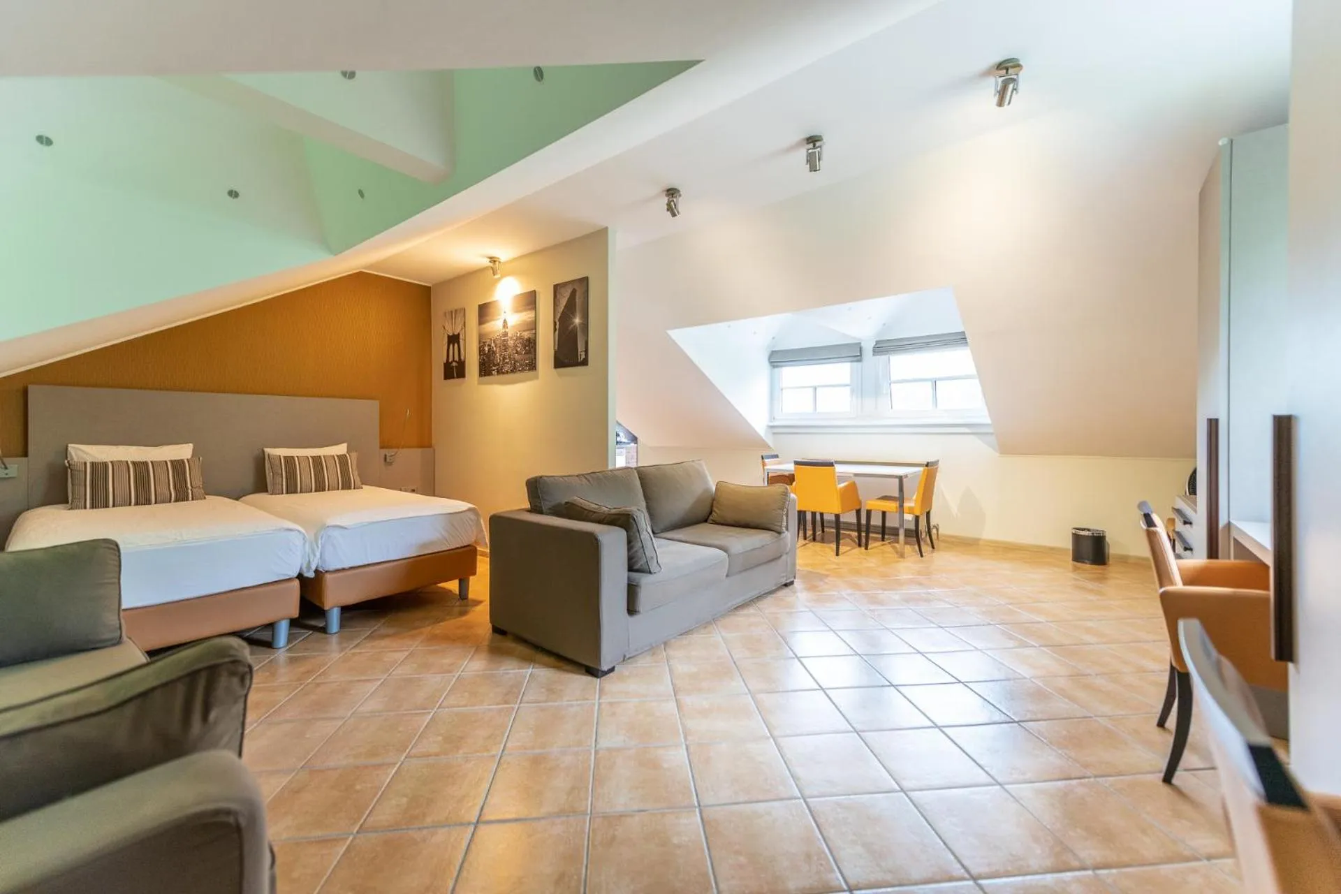 Living room, Bed in Appart-Hotel Gwendy