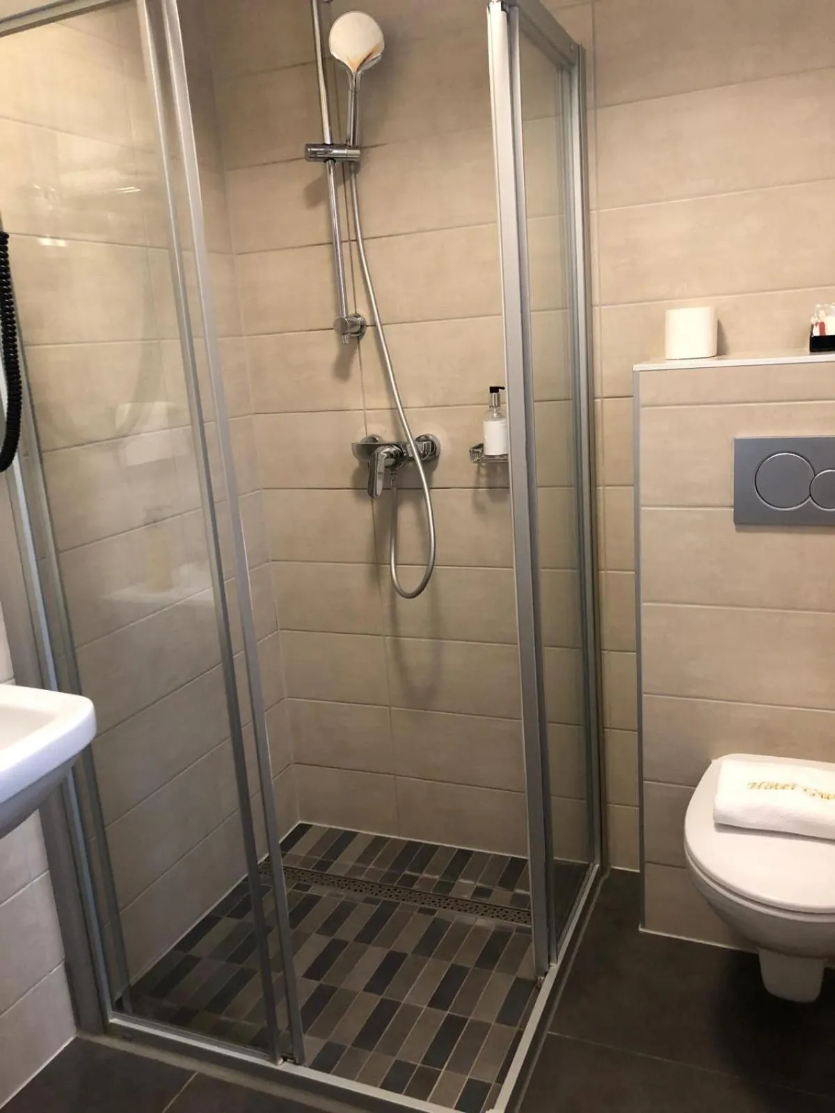 Bathroom in Appart-Hotel Gwendy