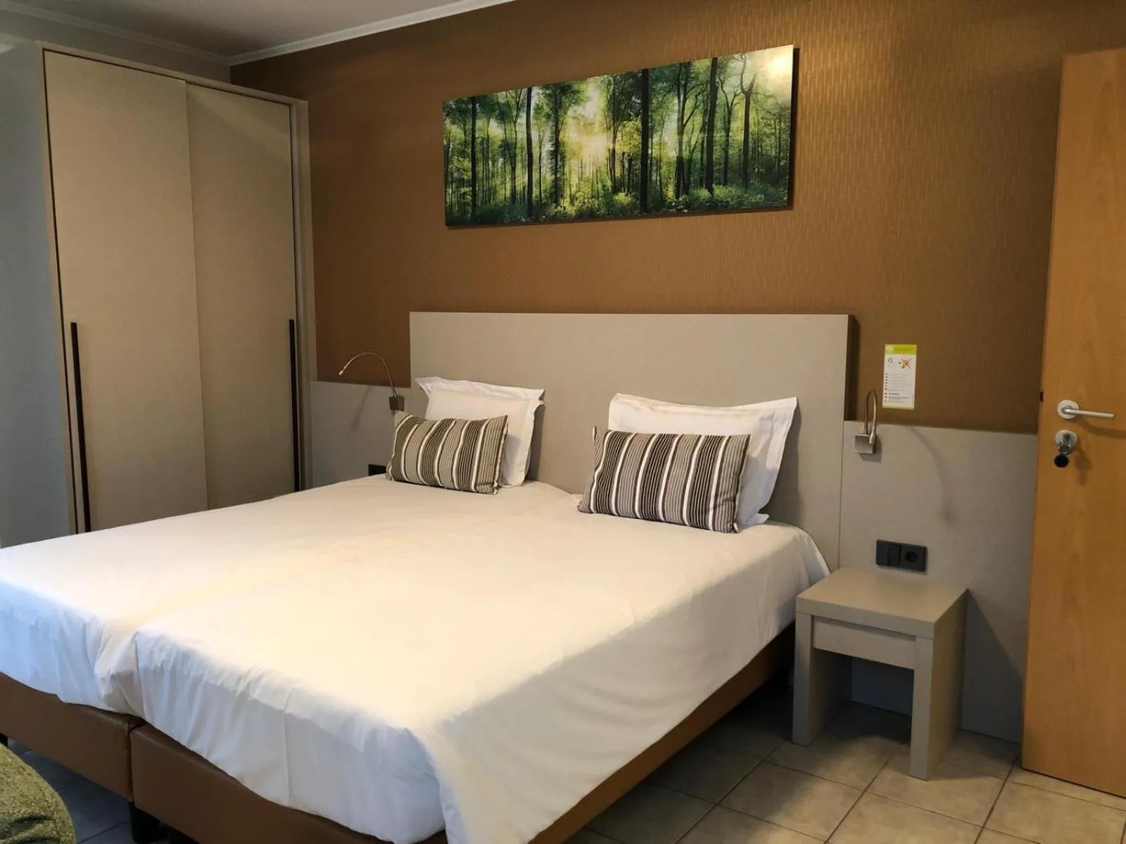 Bedroom, Bed in Appart-Hotel Gwendy