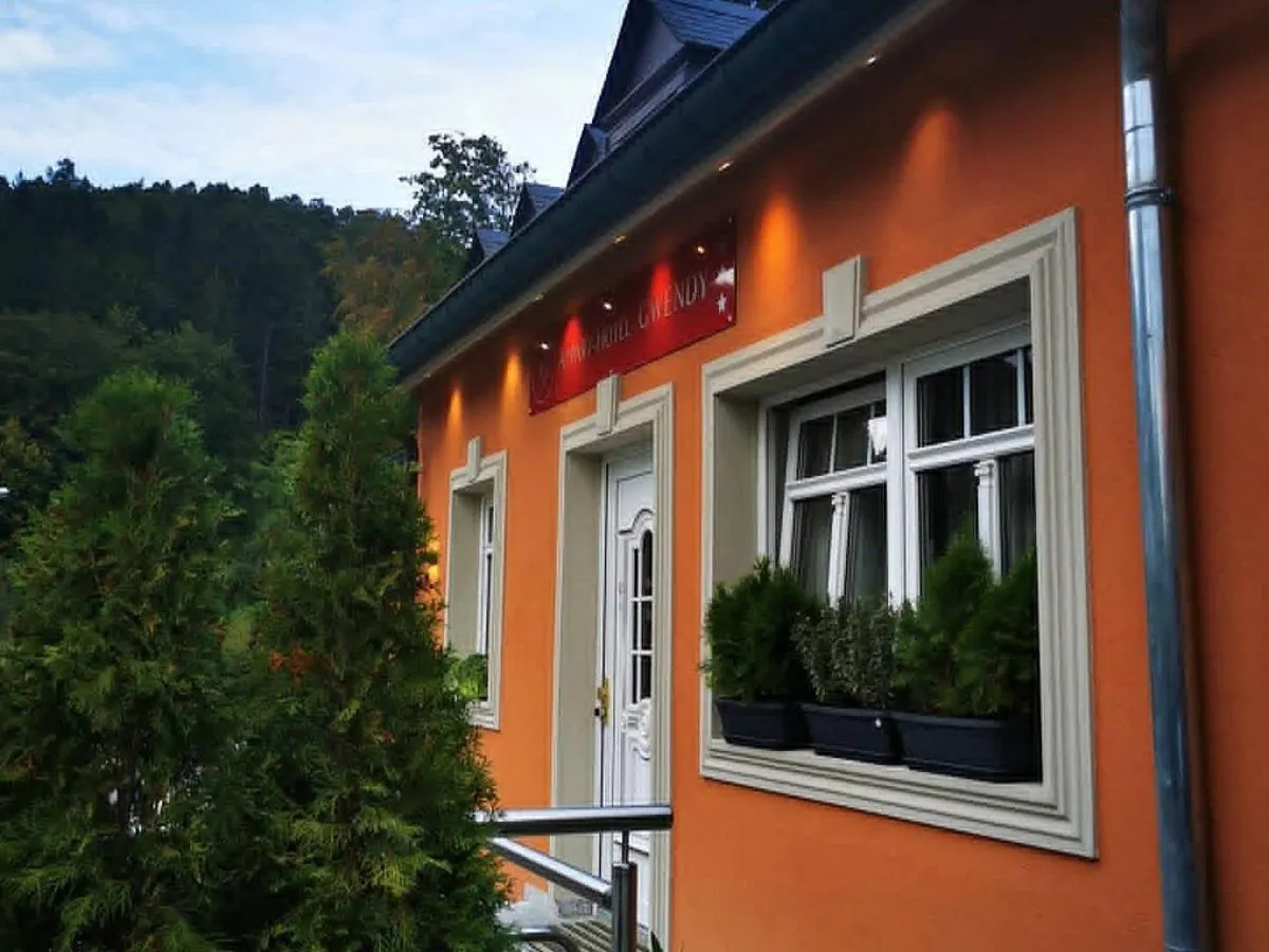 Property building in Appart-Hotel Gwendy