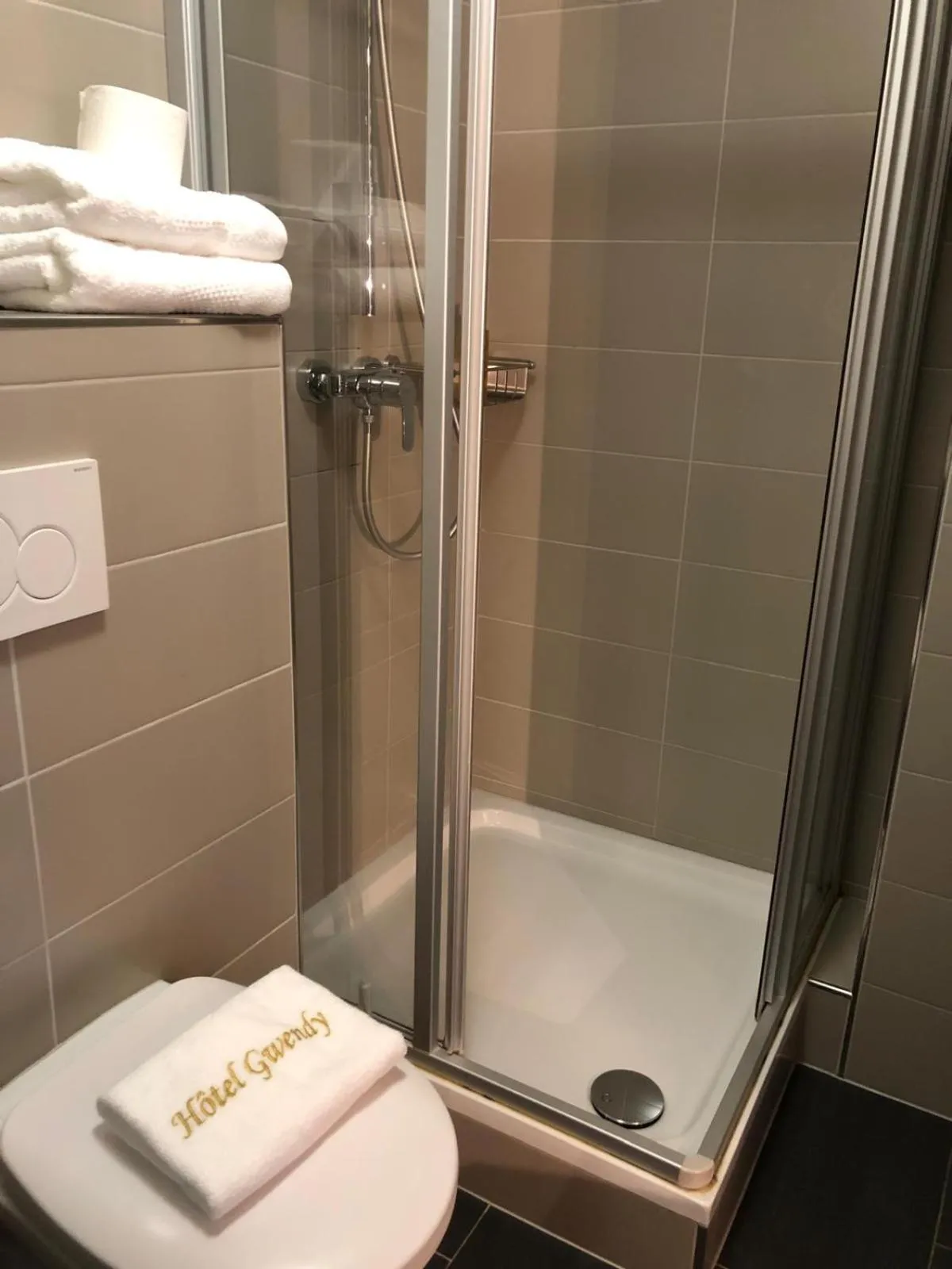 Bathroom in Appart-Hotel Gwendy