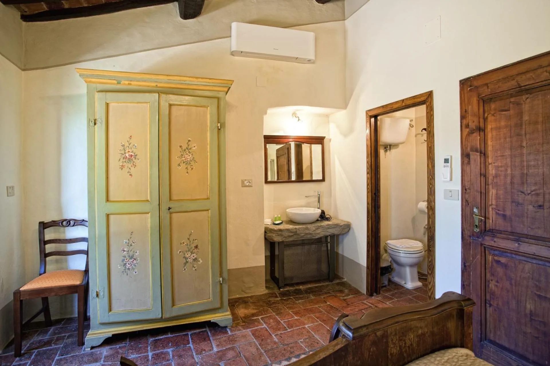 Bathroom in Villa San Pietro